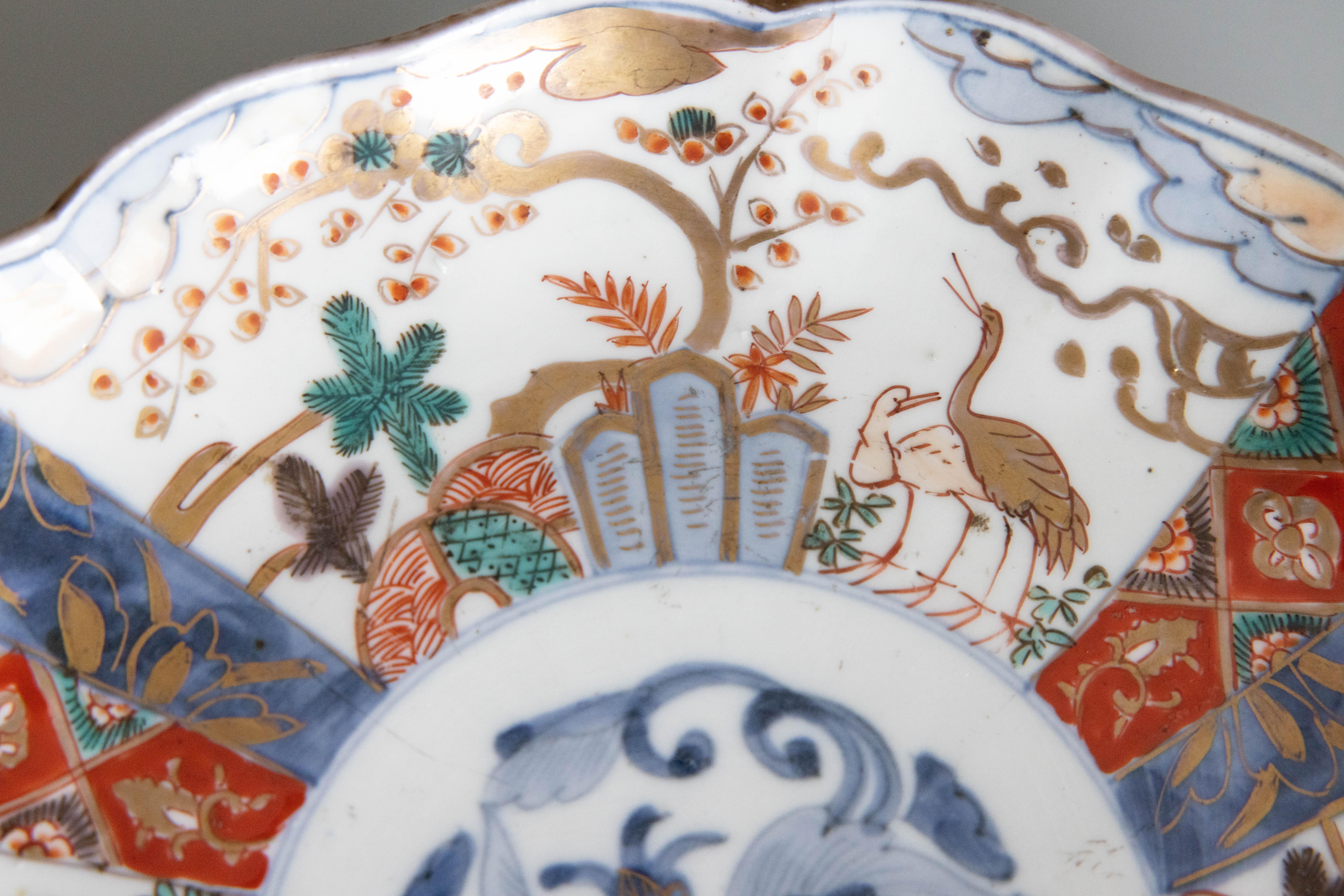 Ancienne assiette japonaise festonnée Imari du 19e siècle Bon état - En vente à Pearland, TX