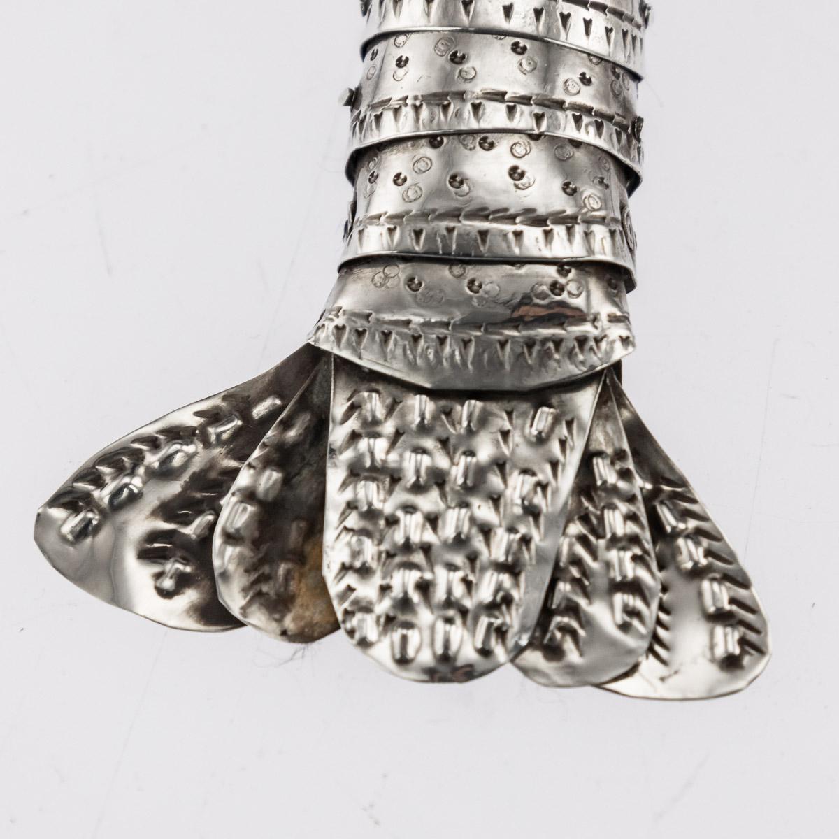 Antique 19th Century Japanese Silver Articulated Okimono Crayfish, circa 1890 In Good Condition In Royal Tunbridge Wells, Kent