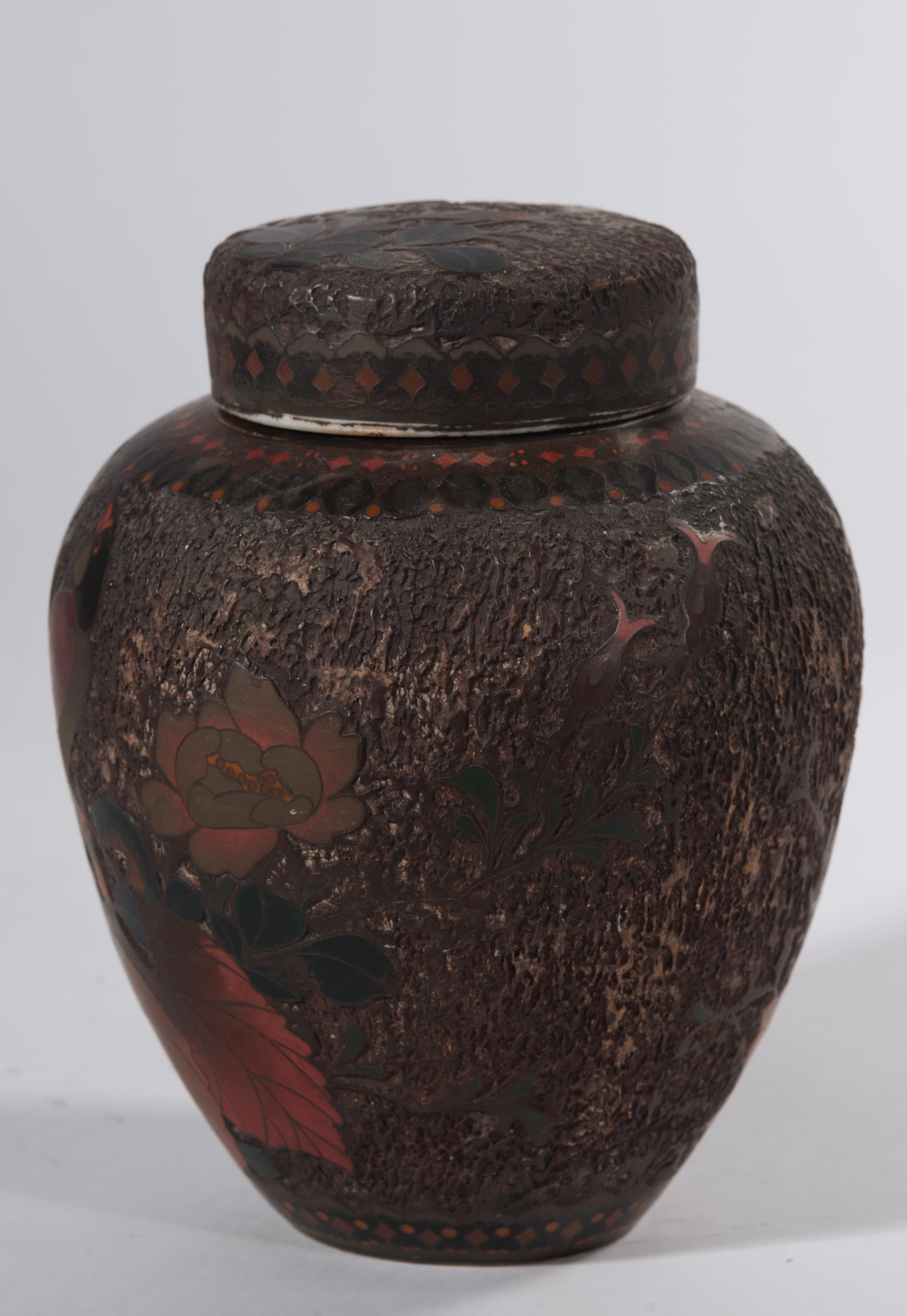 Ancien pot à gingembre en cloisonne d'écorce d'arbre Totai Shippo du Japon du 19e siècle en vente 4