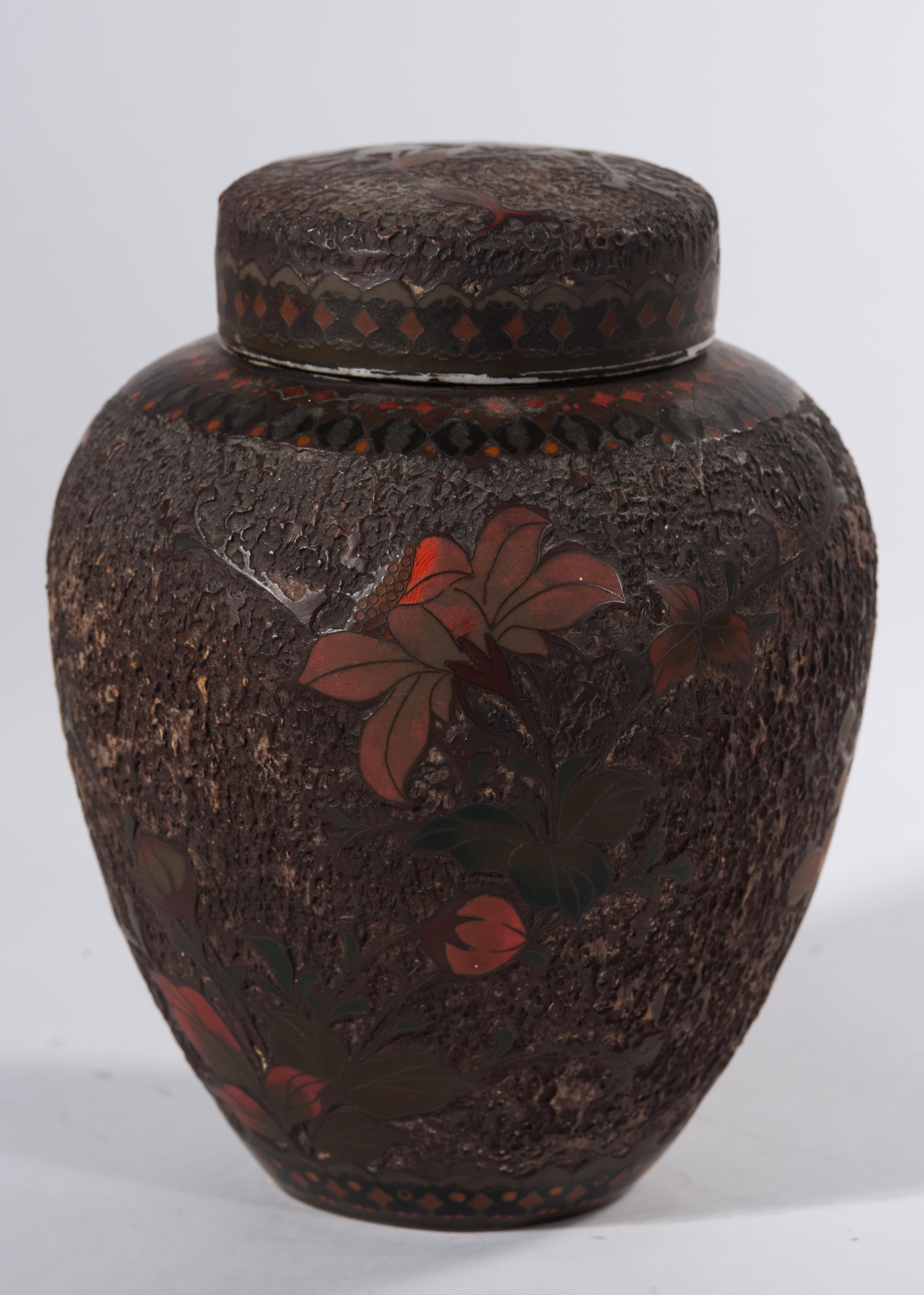 Émaillé Ancien pot à gingembre en cloisonne d'écorce d'arbre Totai Shippo du Japon du 19e siècle en vente