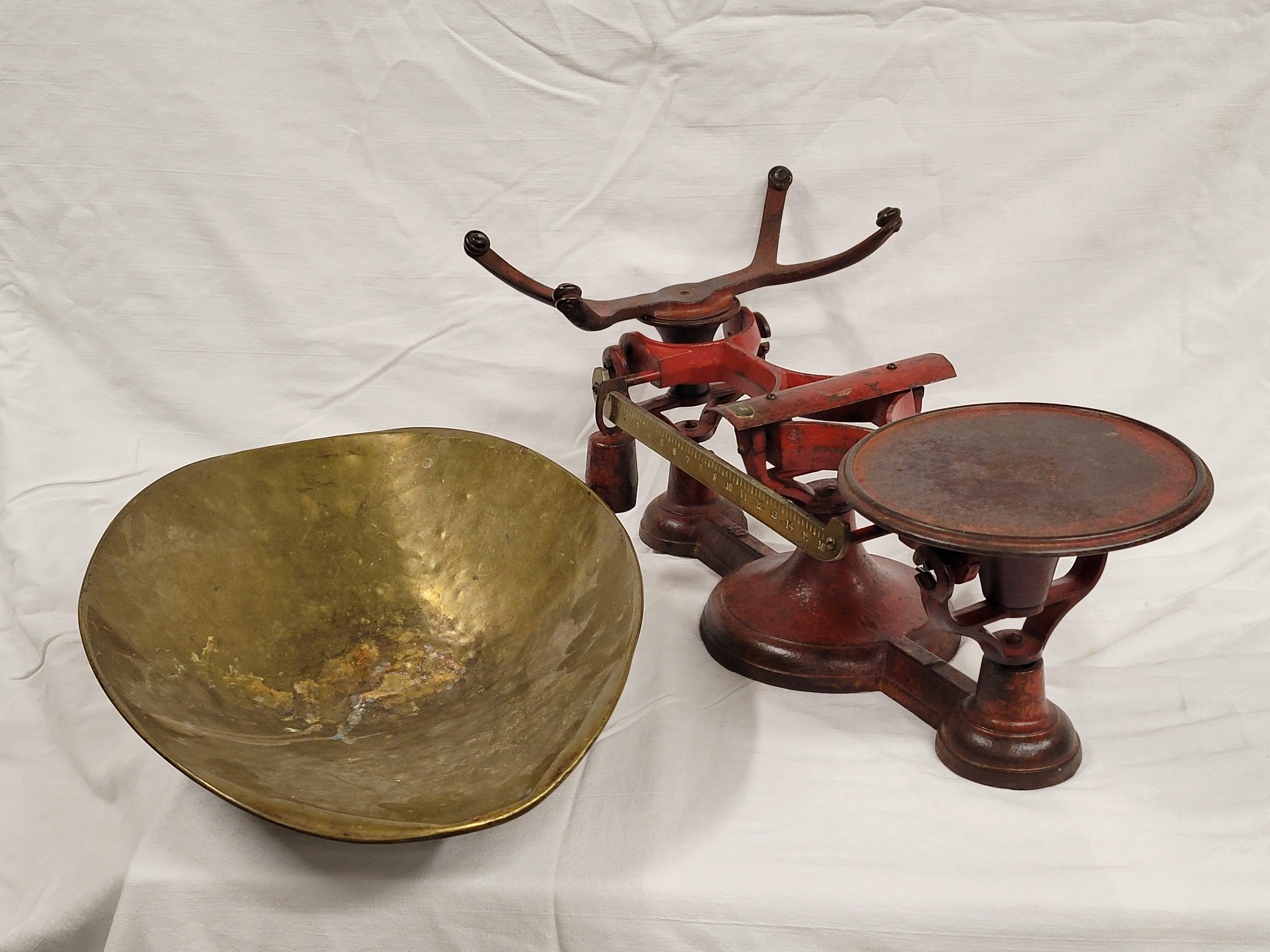 Rustique Ancienne échelle en fonte rouge peinte de John Chatillon & Sons du 19ème siècle en vente