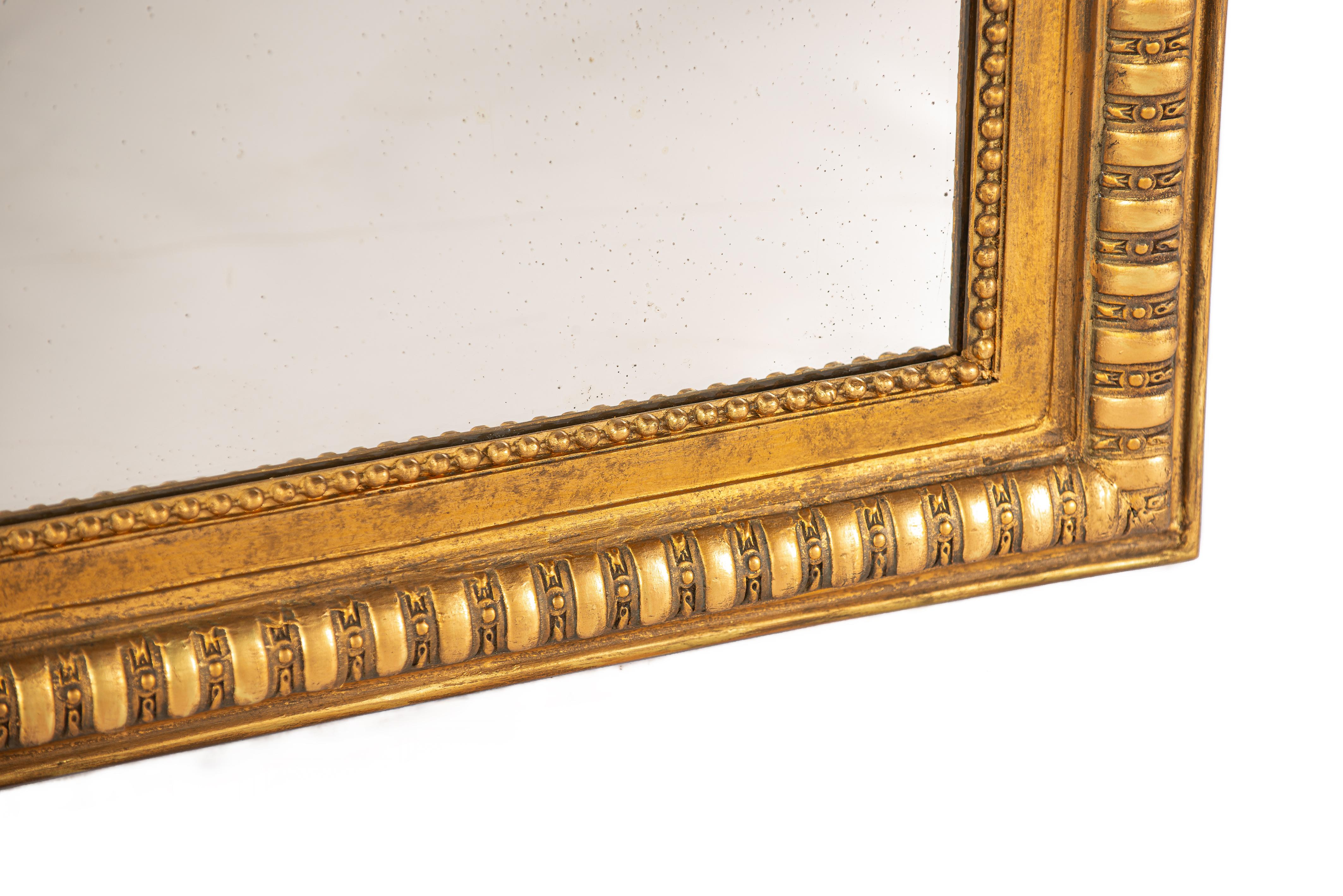 Luigi XVI Antico XIX secolo Grande  Specchio francese Louis Seize patinato a foglia d'oro e dorato in vendita