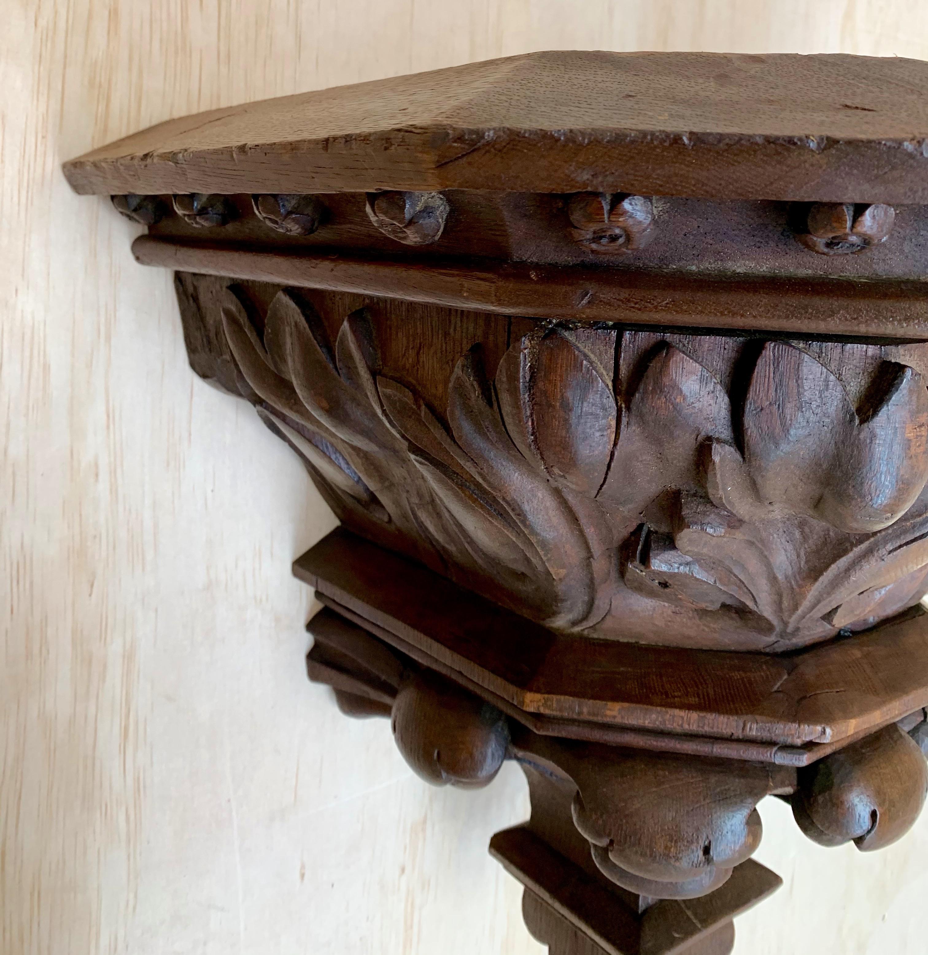 Impressive Large Size and Deeply Carved Oak Gothic Church Wall Bracket / Corbel In Good Condition For Sale In Lisse, NL