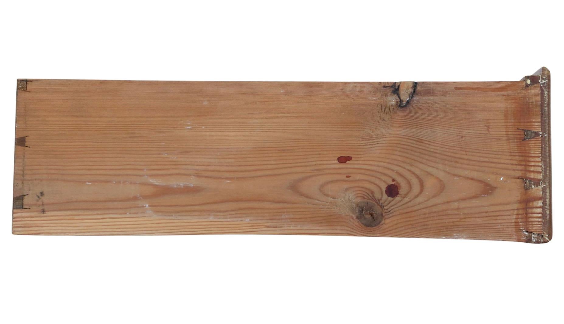Antique 19th Century Large Pine Chest of Four Drawers – Fine Quality For Sale 1