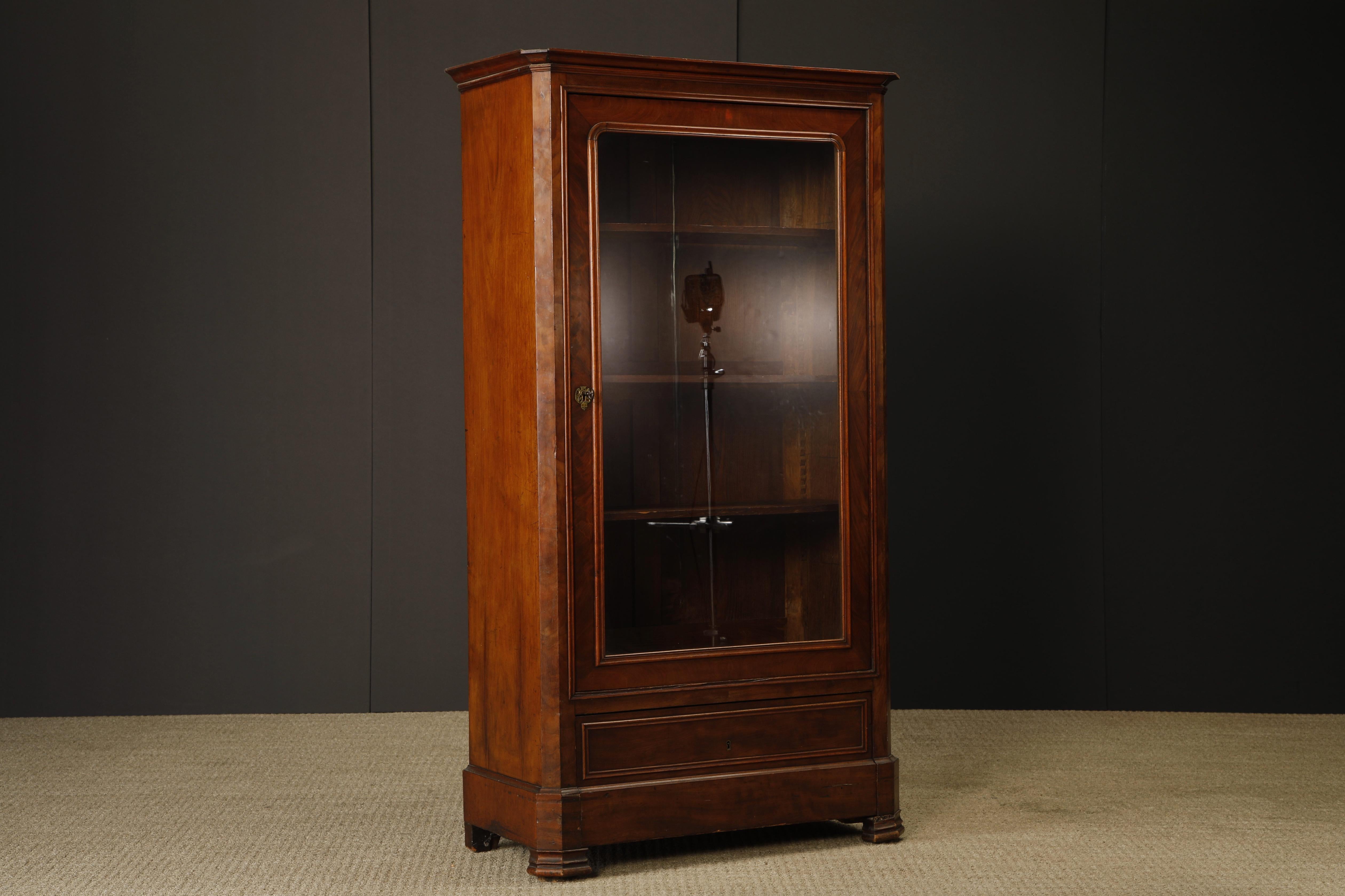 Antique 19th Century Louis Philippe Vitrine Display Curio Showcase Cabinet For Sale 4