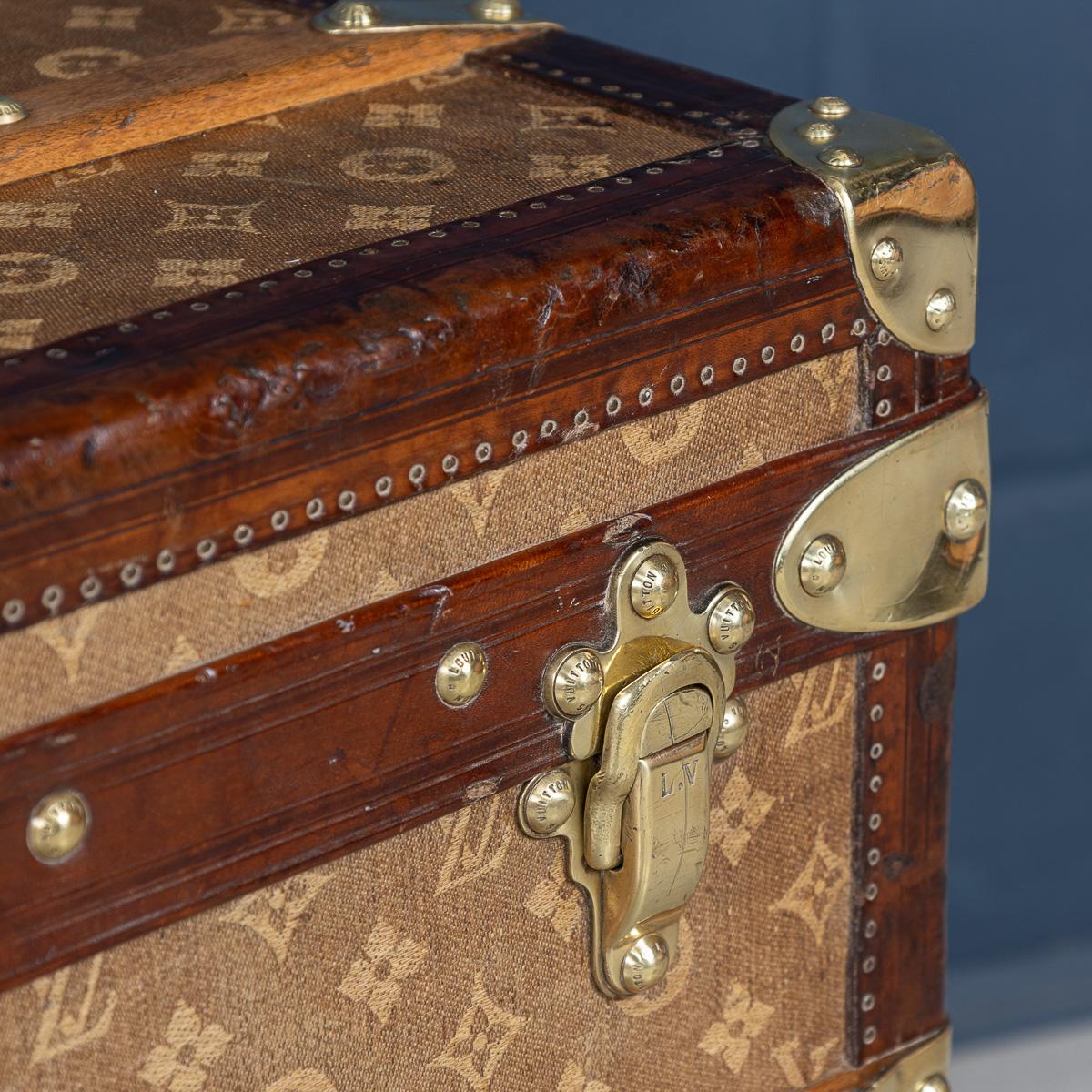 Antico baule da corriere Louis Vuitton del XIX secolo in tela intrecciata, Francia c.1896 in vendita 9