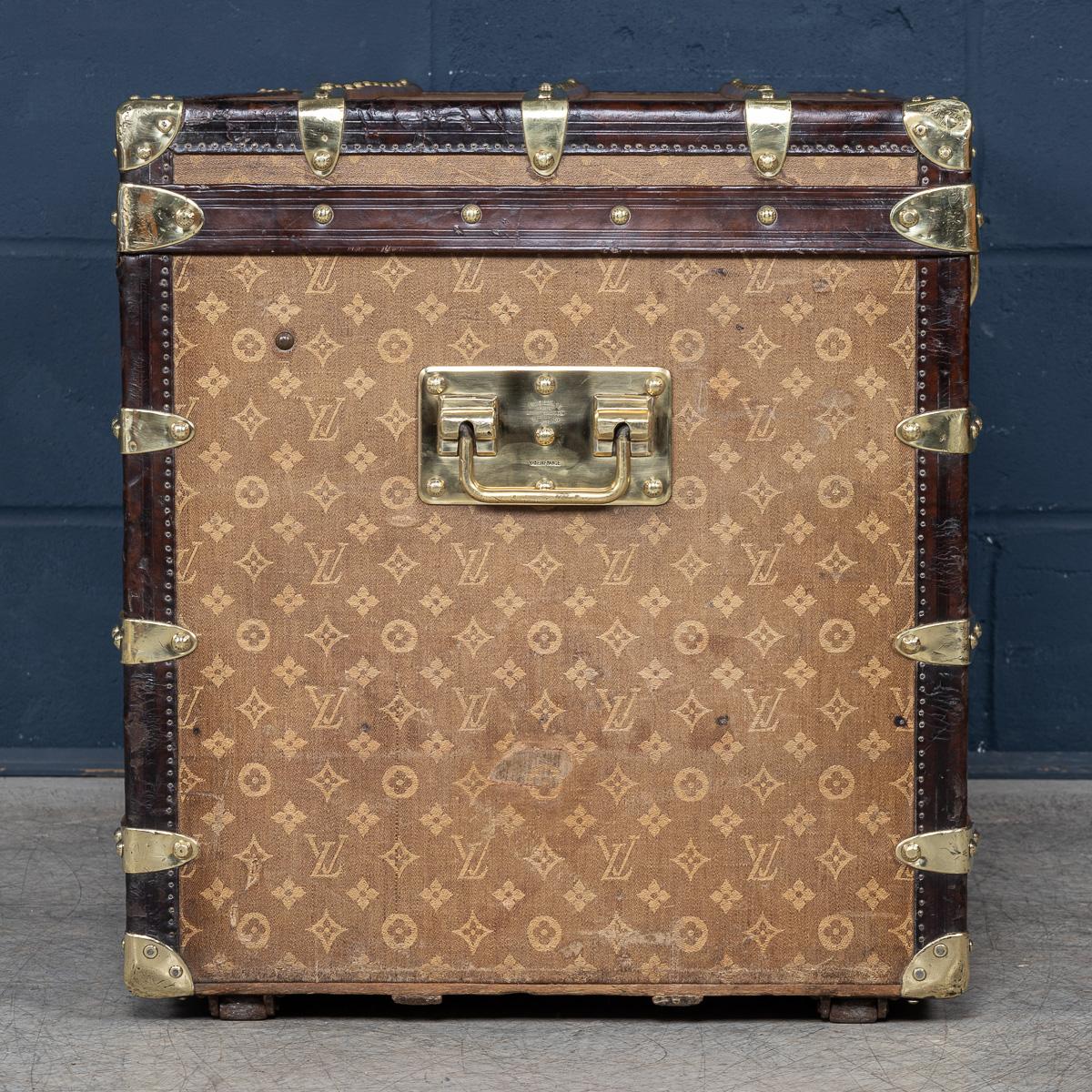 Francese Antico baule da corriere Louis Vuitton del XIX secolo in tela intrecciata, Francia c.1896 in vendita