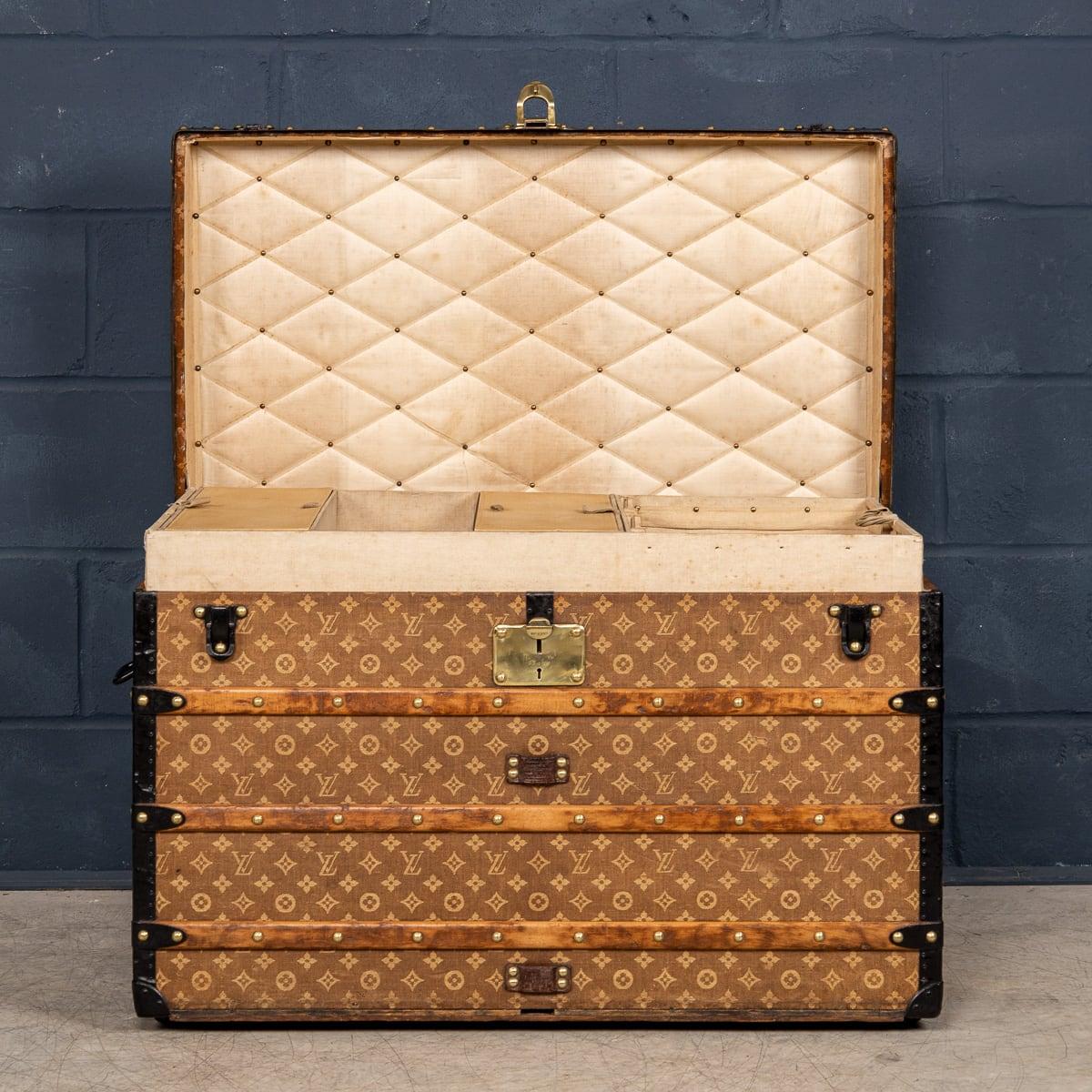 Antique 19th Century Louis Vuitton Trunk In Woven Canvas, France c.1890 3