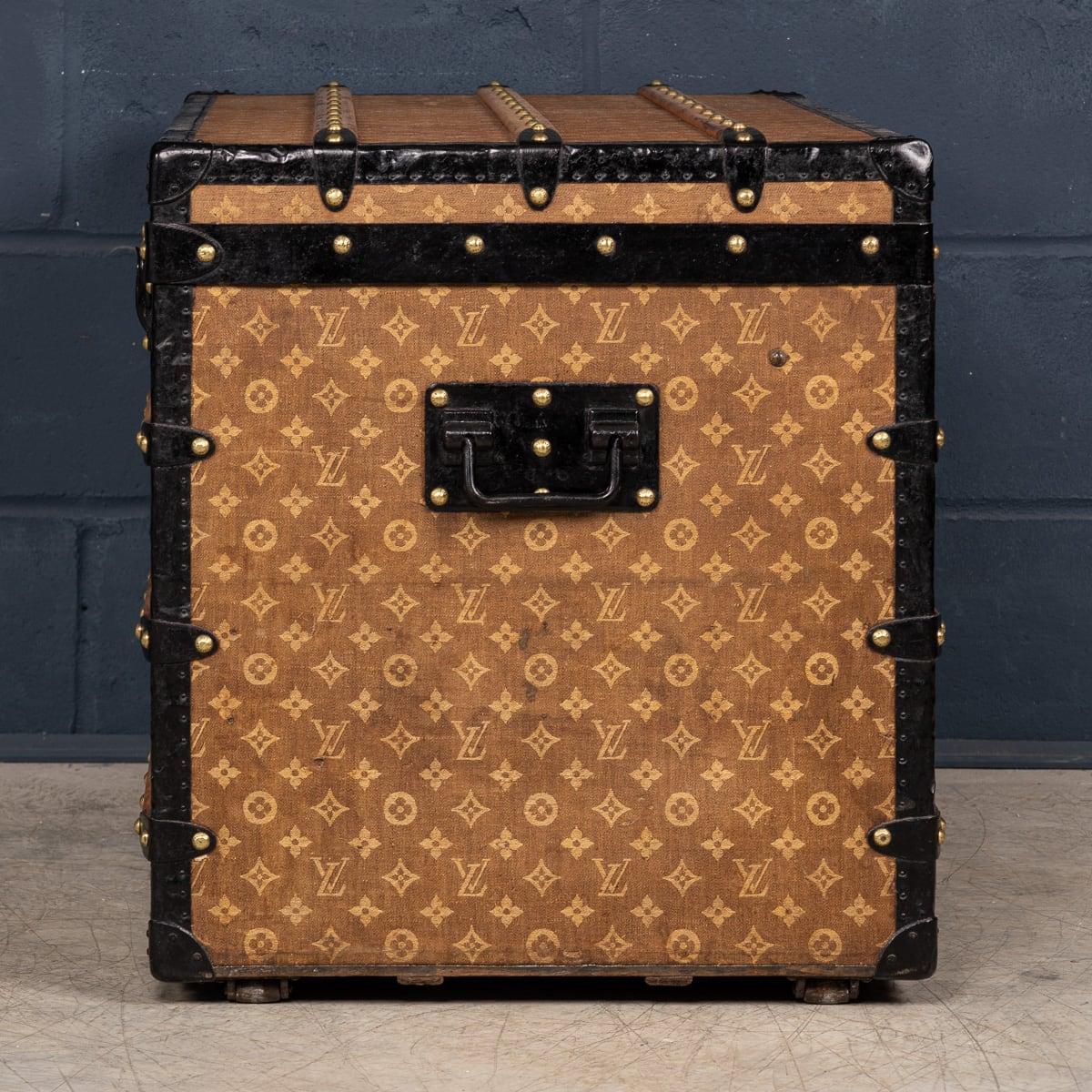 Antique 19th Century Louis Vuitton Trunk In Woven Canvas, France c.1890 In Good Condition In Royal Tunbridge Wells, Kent