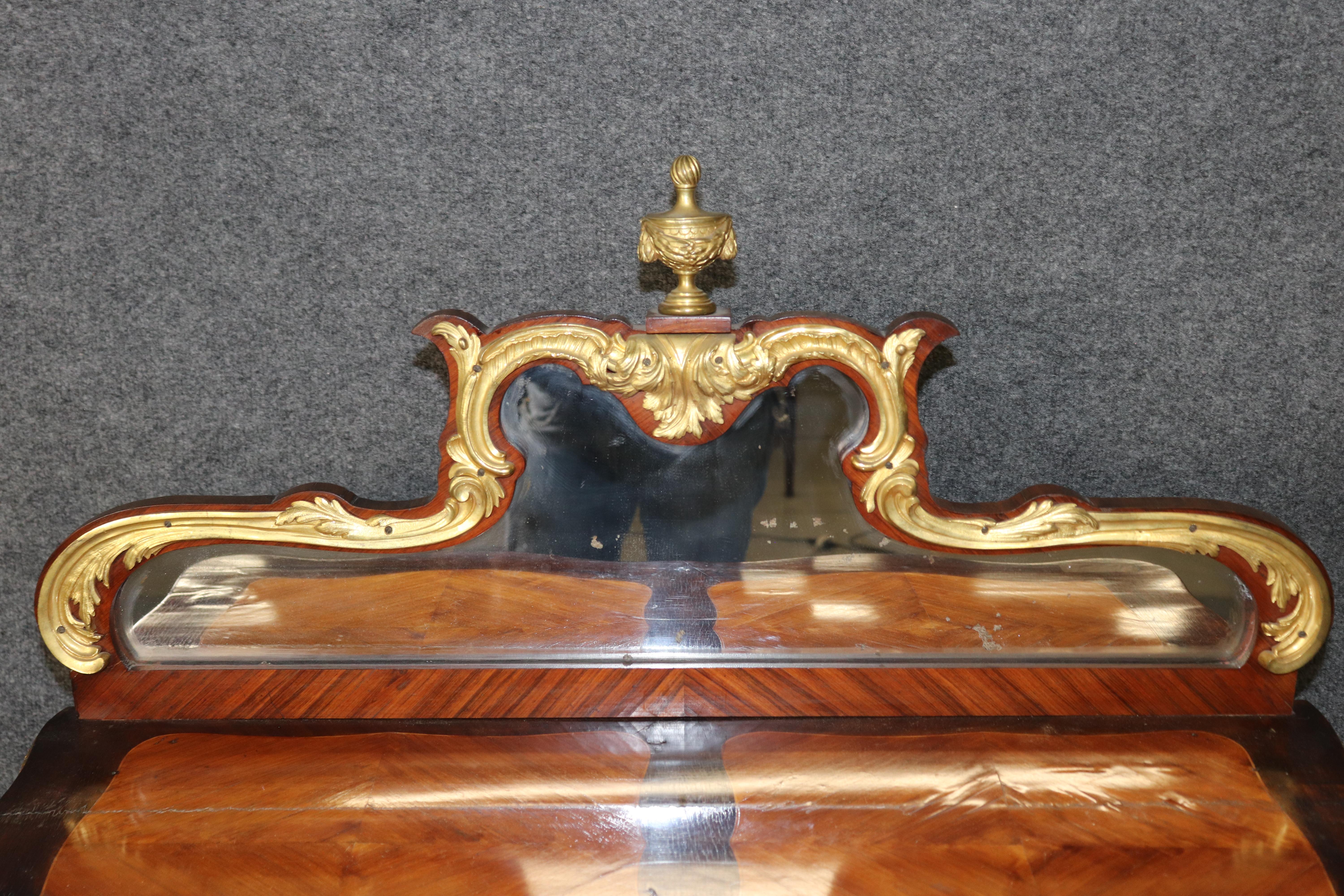 Ancienne armoire-serveur de style Louis XV du 19e siècle à décor de bronze et de Sèvres en vente 12