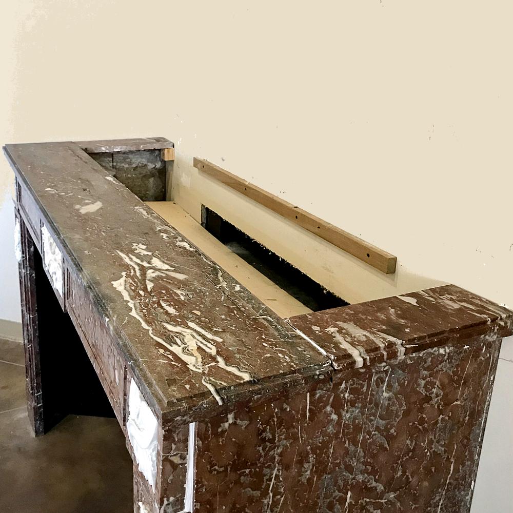 Antique 19th Century Louis XVI French Rouge and Carrara Marble Chimenea Mantel en venta 1