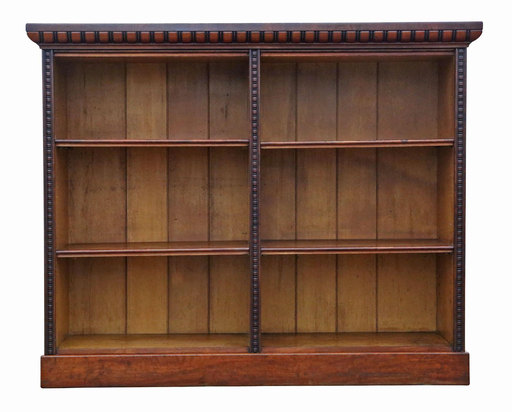 Britannico Antica libreria a ripiani regolabili in mogano del XIX secolo - Qualità pregiata in vendita