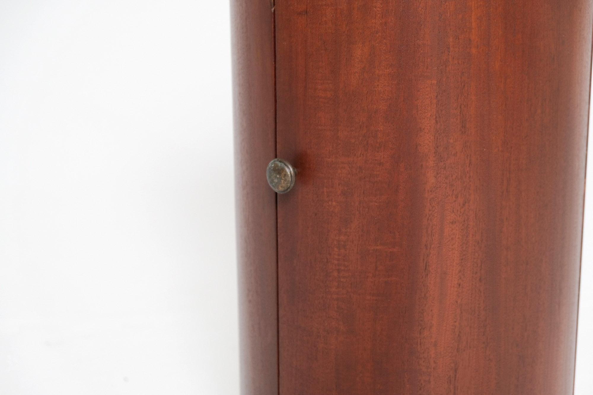 Antique 19th Century Mahogany Cylindrical Bedside Table In Good Condition For Sale In Los Angeles, CA