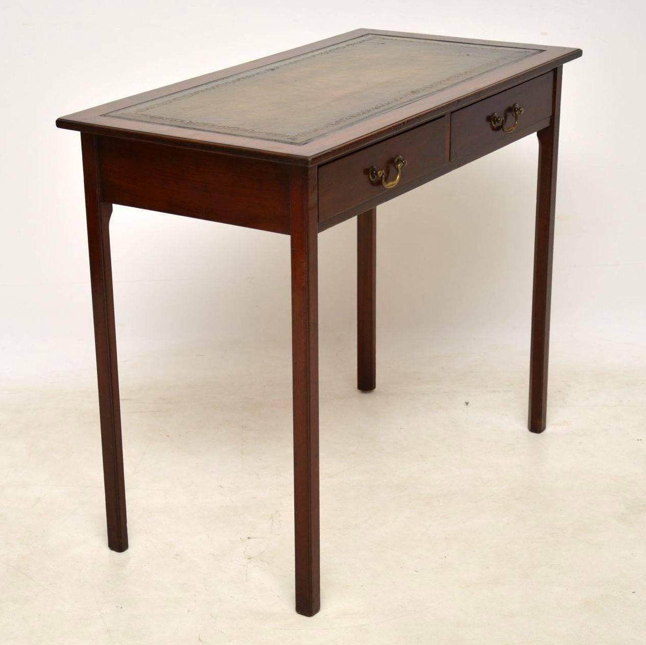 Mid-19th Century Antique 19th Century Mahogany Leather Top Writing Table