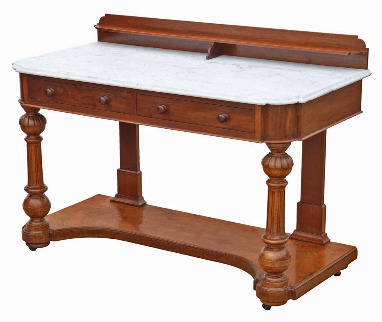 Britannique Ancienne table de toilette à deux tiroirs en acajou et marbre du XIXe siècle en vente