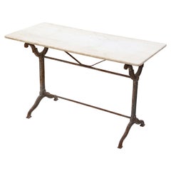 Ancienne table de salle à manger de jardin en marbre et fer du 19ème siècle.