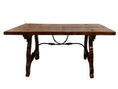 Antigua Mesa de caballete mediterránea del siglo XIX con pernos originales en las patas