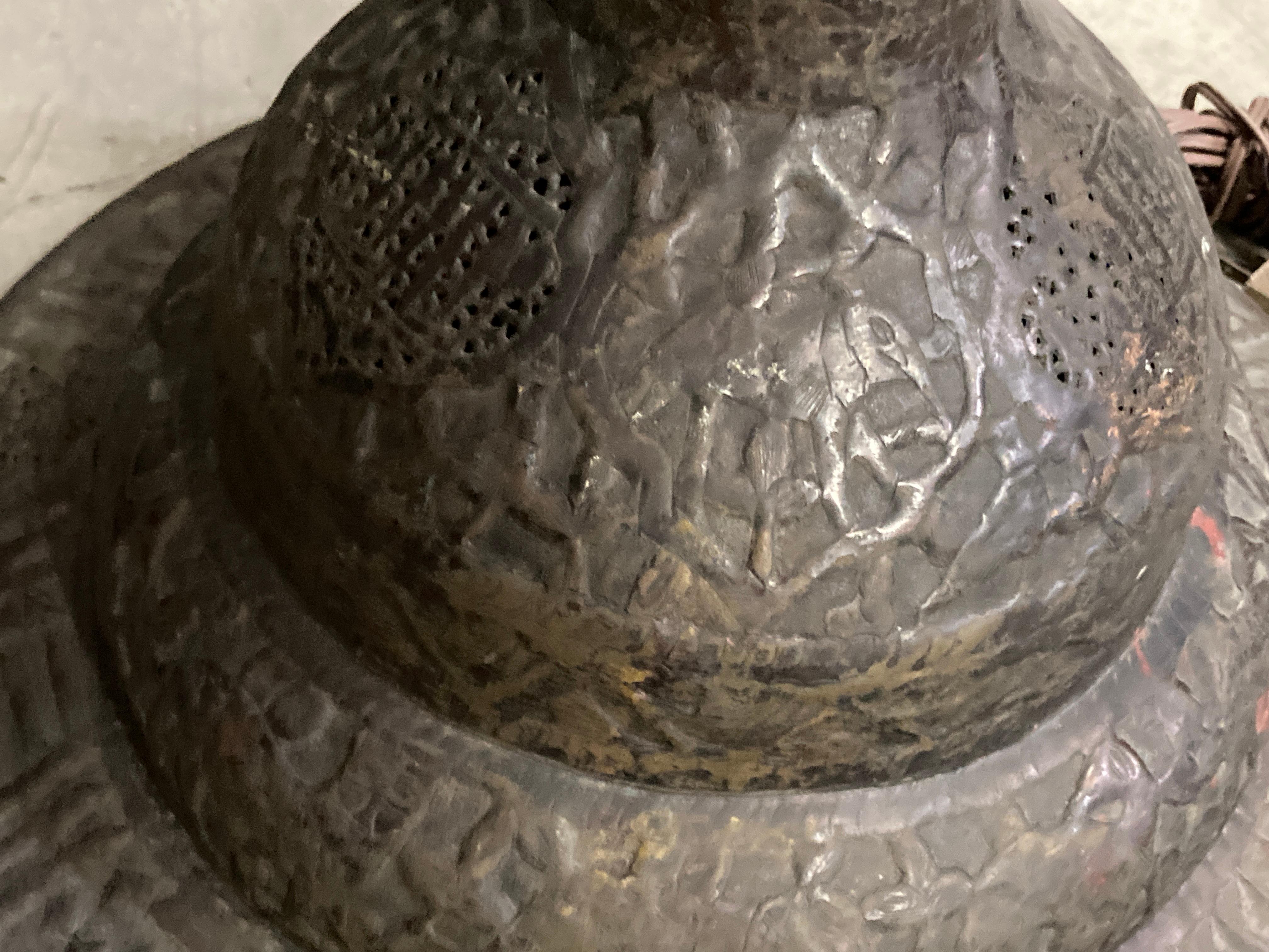Antique Middle Eastern Moorish Islamic Brass Pierced Floor Lamp 19th Century For Sale 4