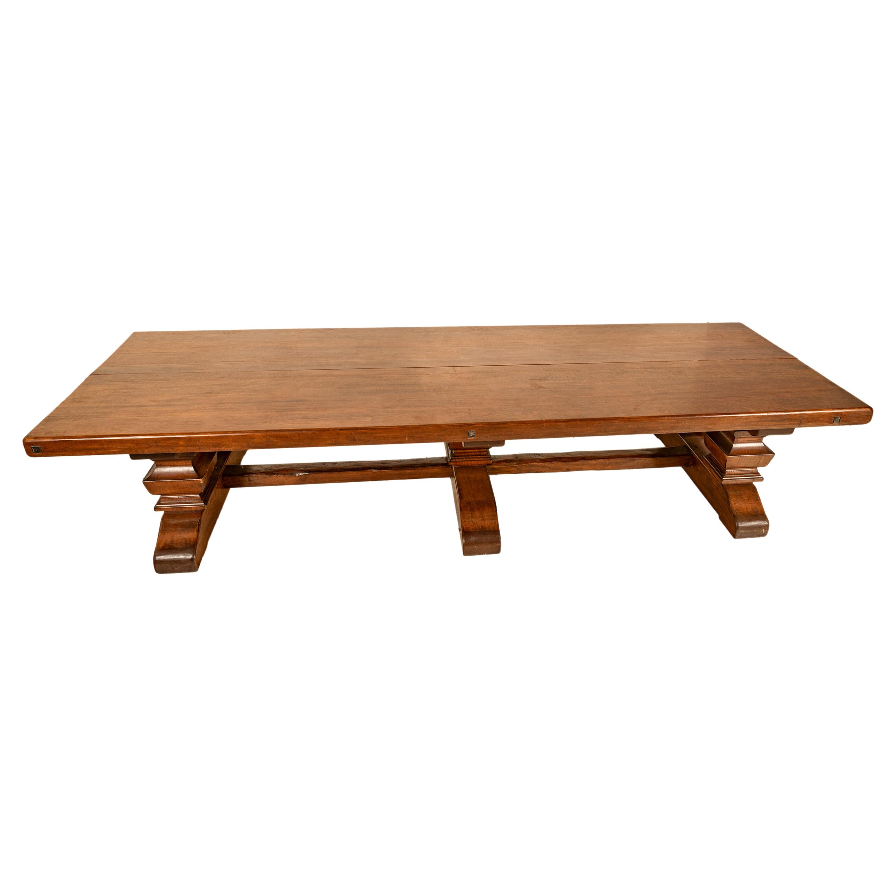 Ancienne table de réfectoire monumentale en noyer italien du 19e siècle, 16 places et plus en vente 5