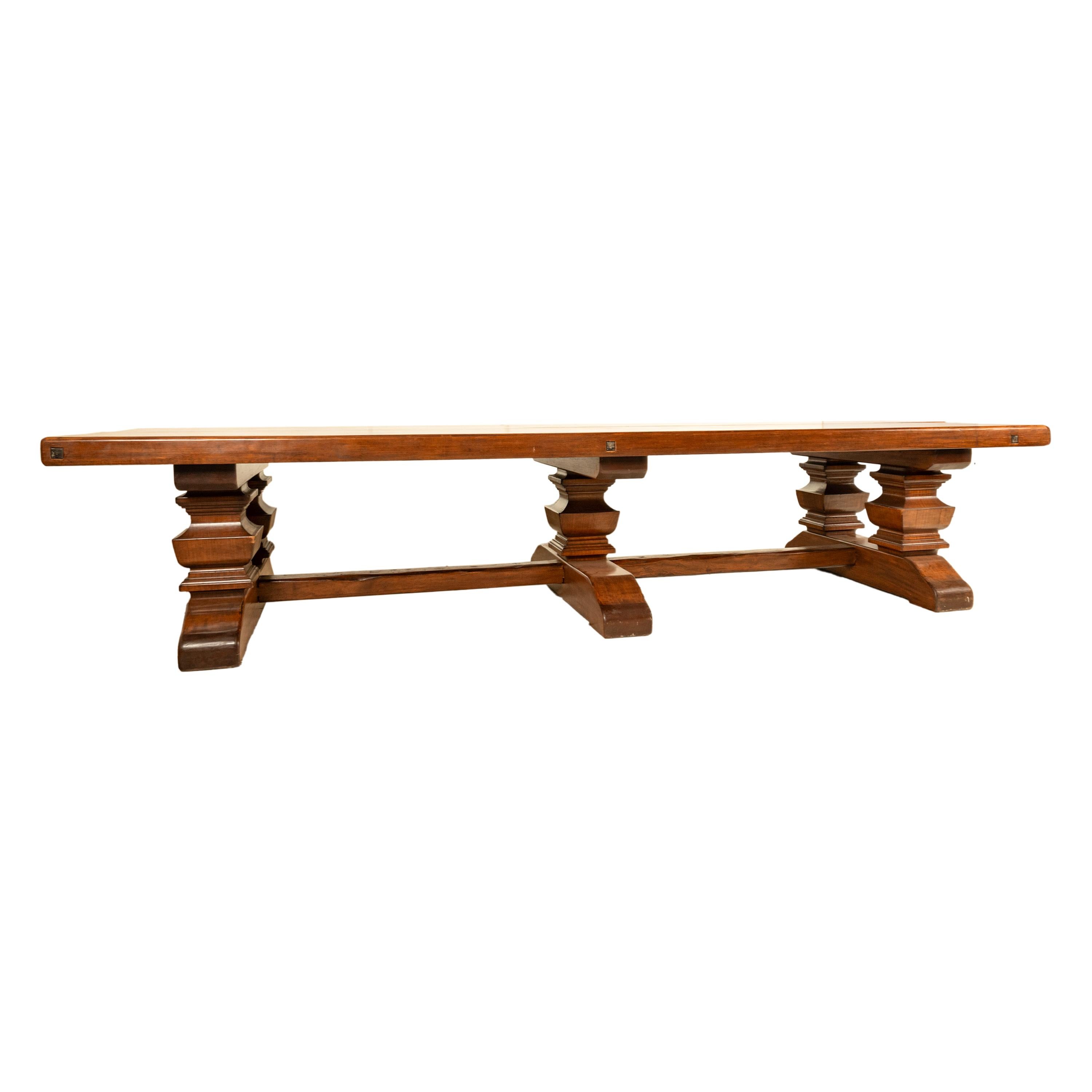 Ancienne table de réfectoire monumentale en noyer italien du 19e siècle, 16 places et plus en vente 7