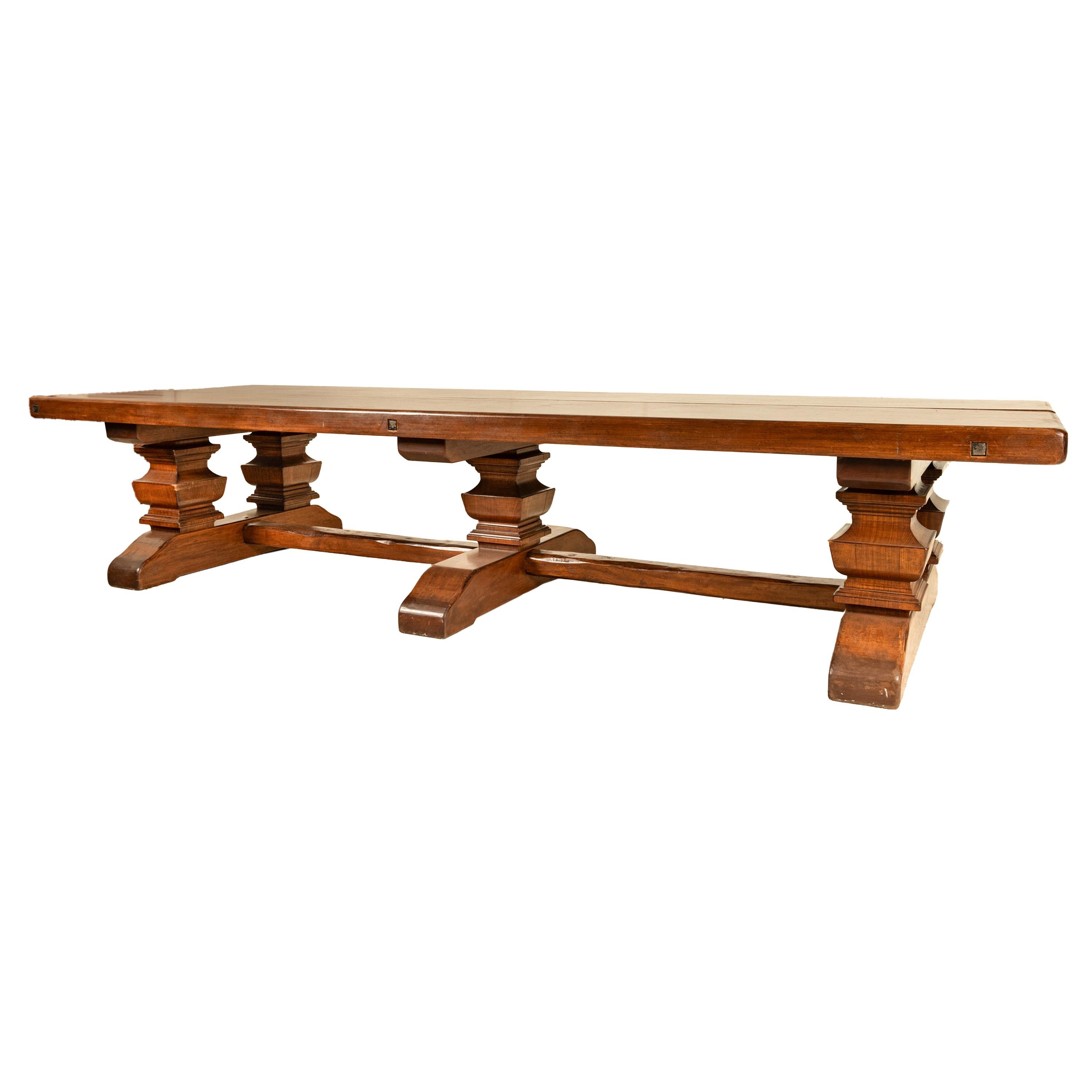 Ancienne table de réfectoire monumentale en noyer italien du 19e siècle, 16 places et plus en vente 8