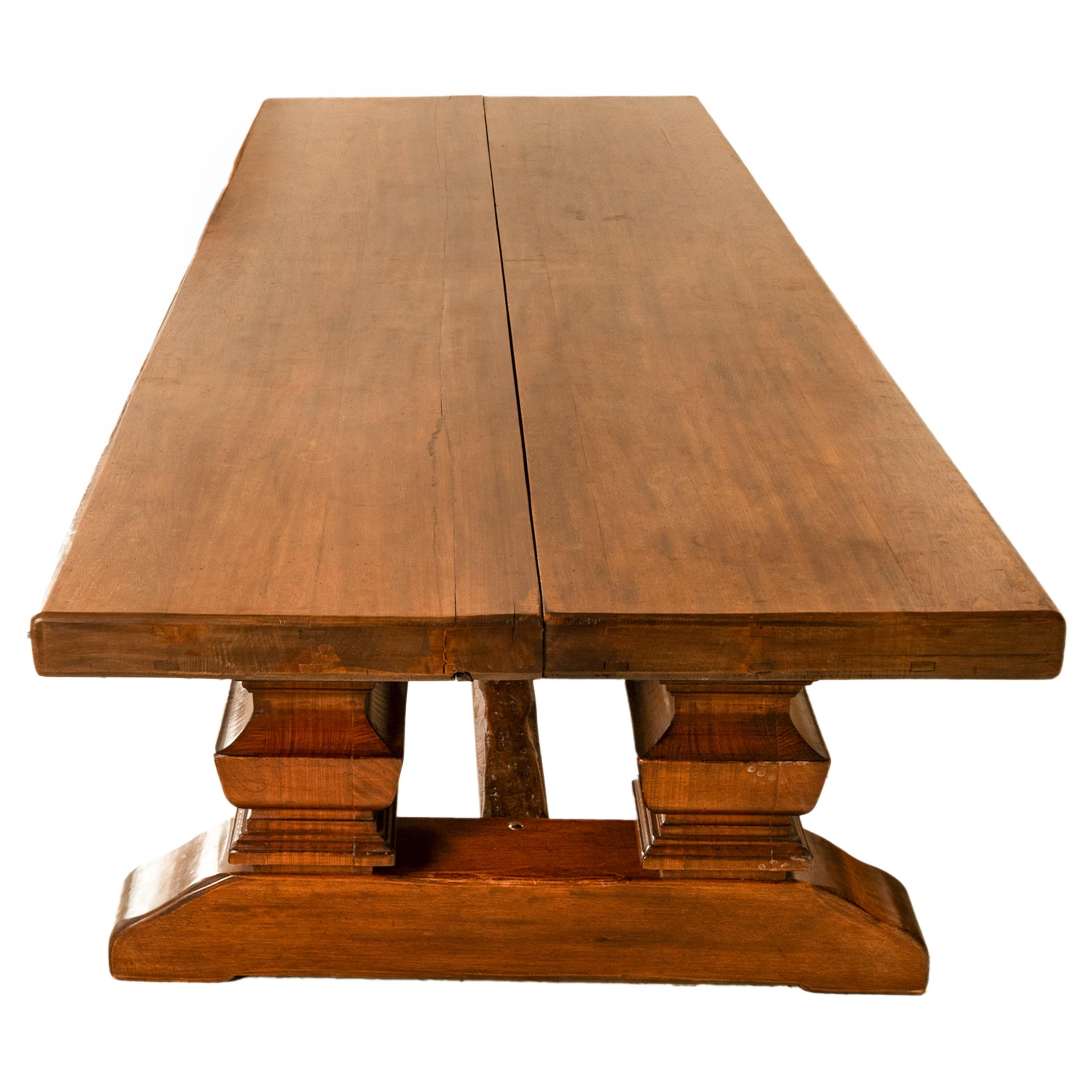 Ancienne table de réfectoire monumentale en noyer italien du 19e siècle, 16 places et plus en vente 2