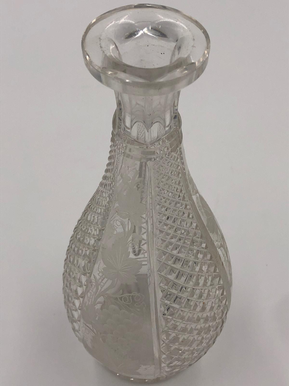 XIXe siècle Boîte de jeux ancienne du 19ème siècle incrustée de nacre, couvercle incrusté de bronze doré en vente