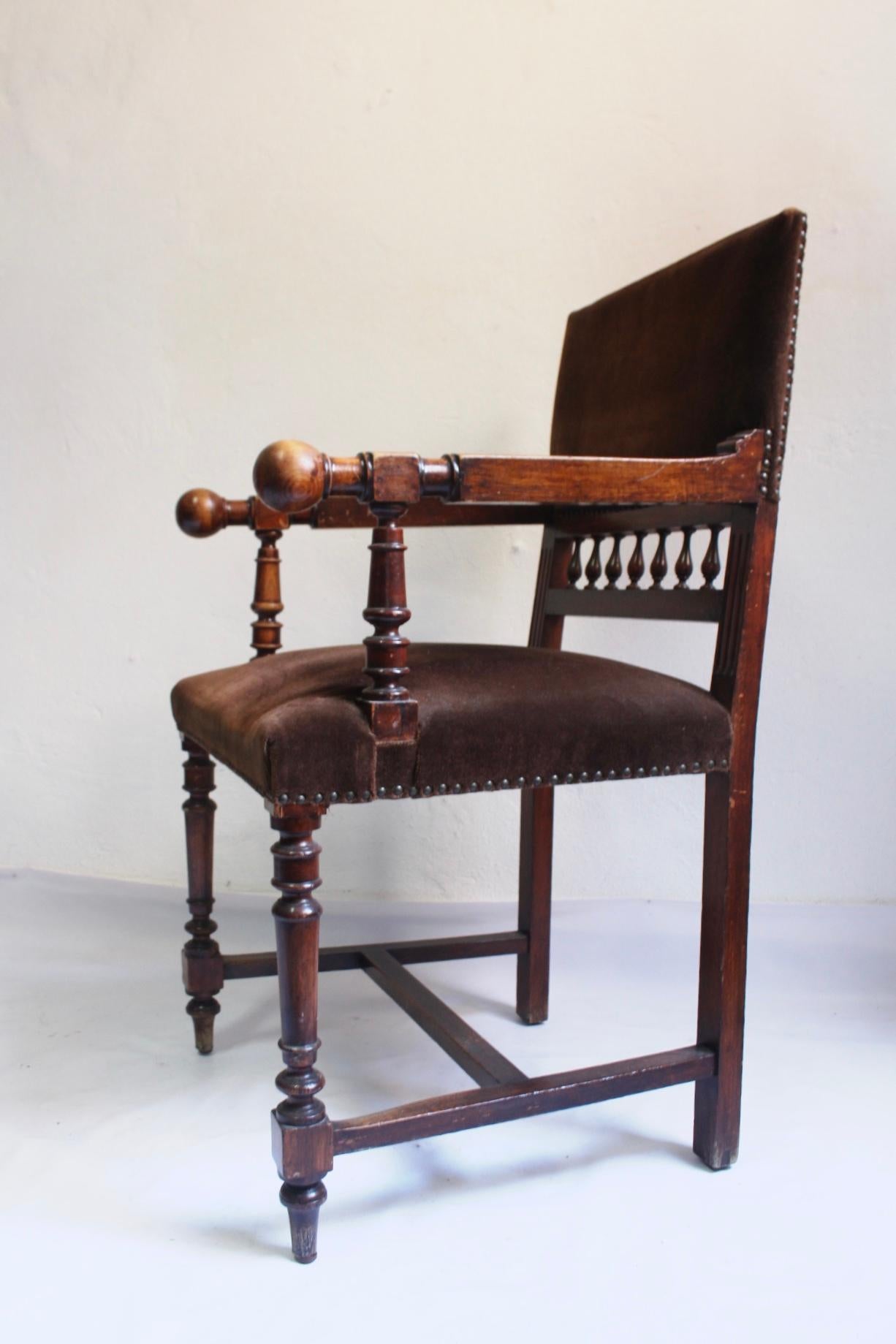 Antique 19th Century Napoleon III Solid Wood Throne Chair For Sale 3