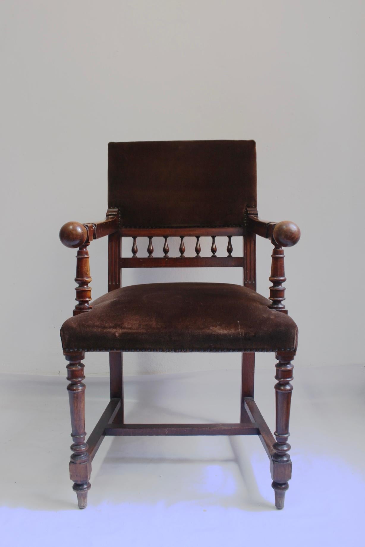Antique 19th Century Napoleon III Solid Wood Throne Chair In Good Condition For Sale In Valencia, Valencia