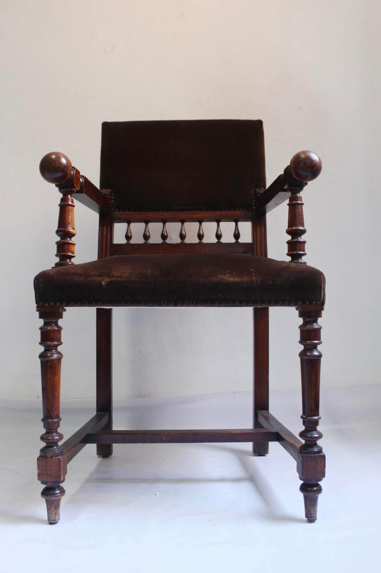 Velvet Antique 19th Century Napoleon III Solid Wood Throne Chair For Sale
