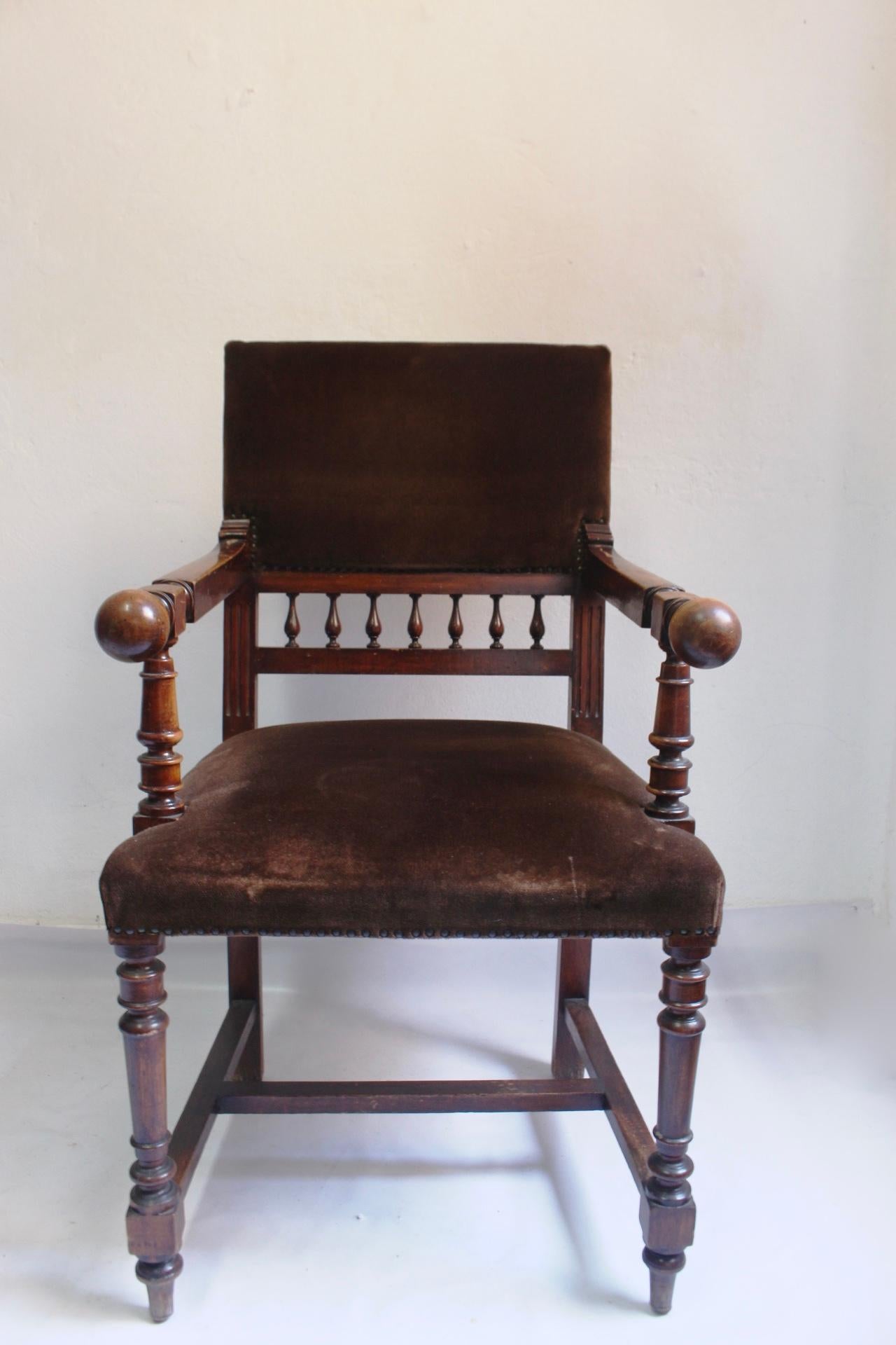 Antique 19th Century Napoleon III Solid Wood Throne Chair For Sale 1