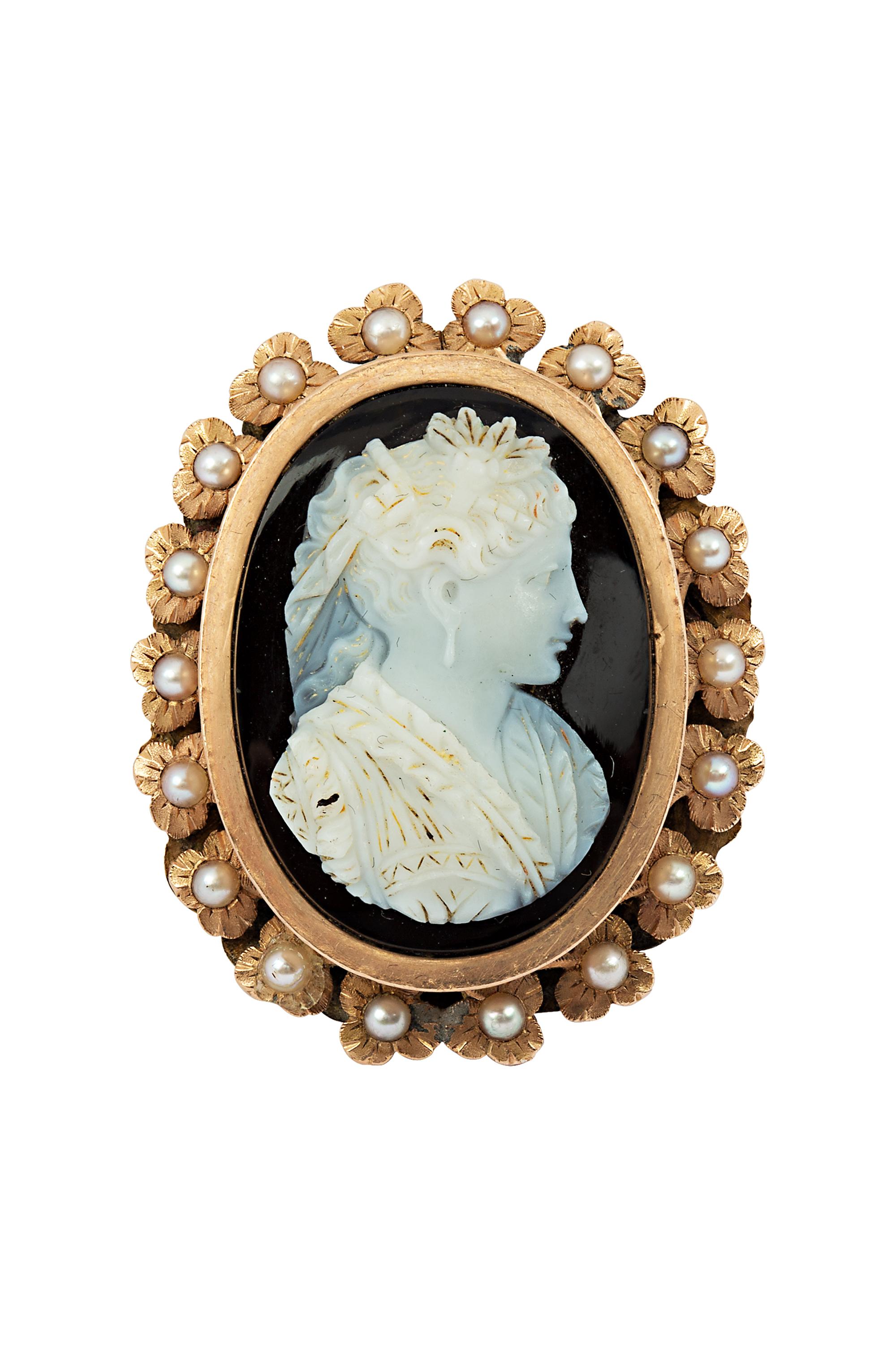 Bague et pendentif en onyx camée et perle naturelle du 19e siècle Bon état - En vente à beverly hills, CA