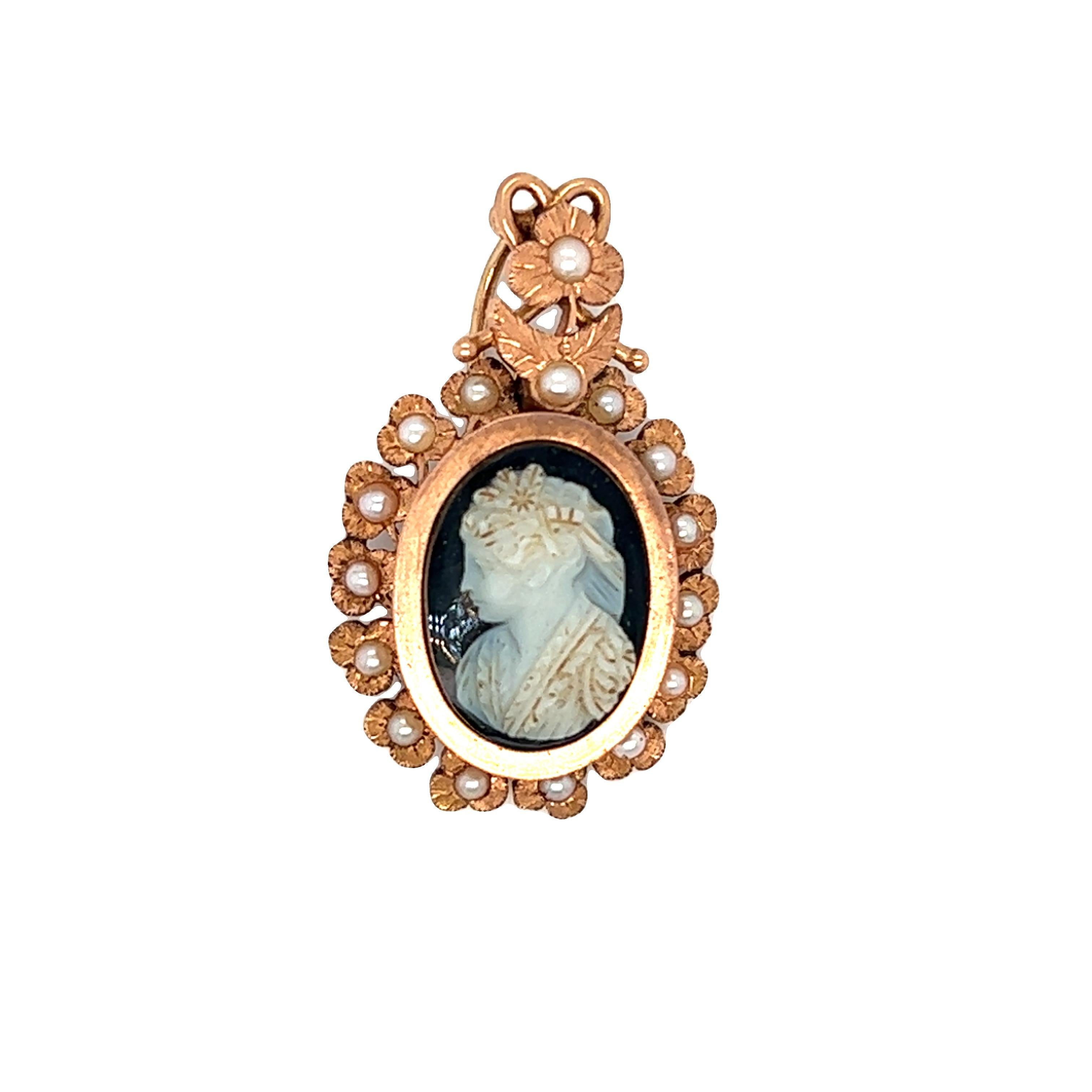 Antique 19th Century Natural Pearl Onyx Cameo Ring and Pendant Set For Sale 3