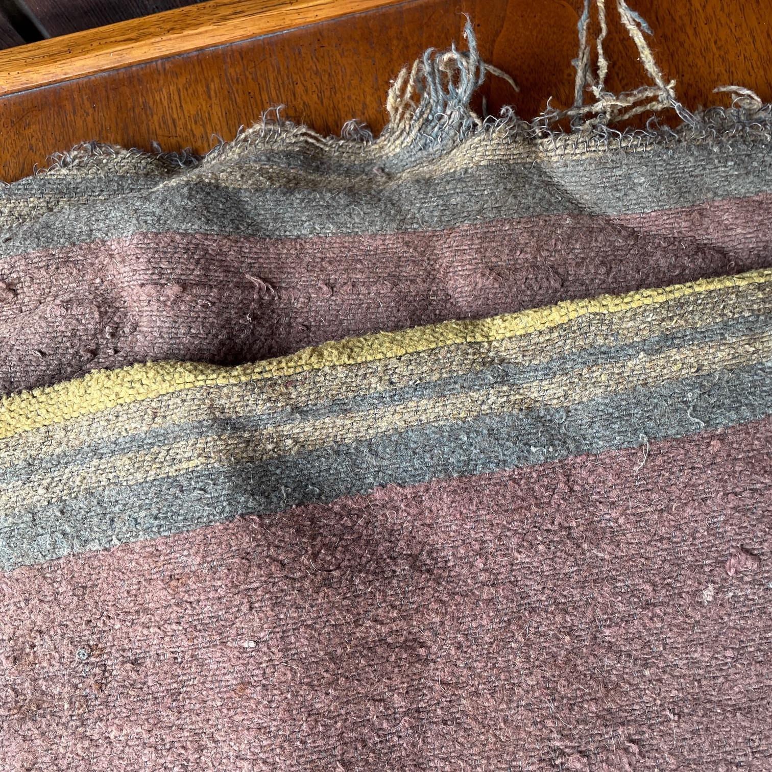 Ancienne couverture en laine tissée à la main Navajo Chief du 19ème siècle Abîmé - En vente à Hyattsville, MD