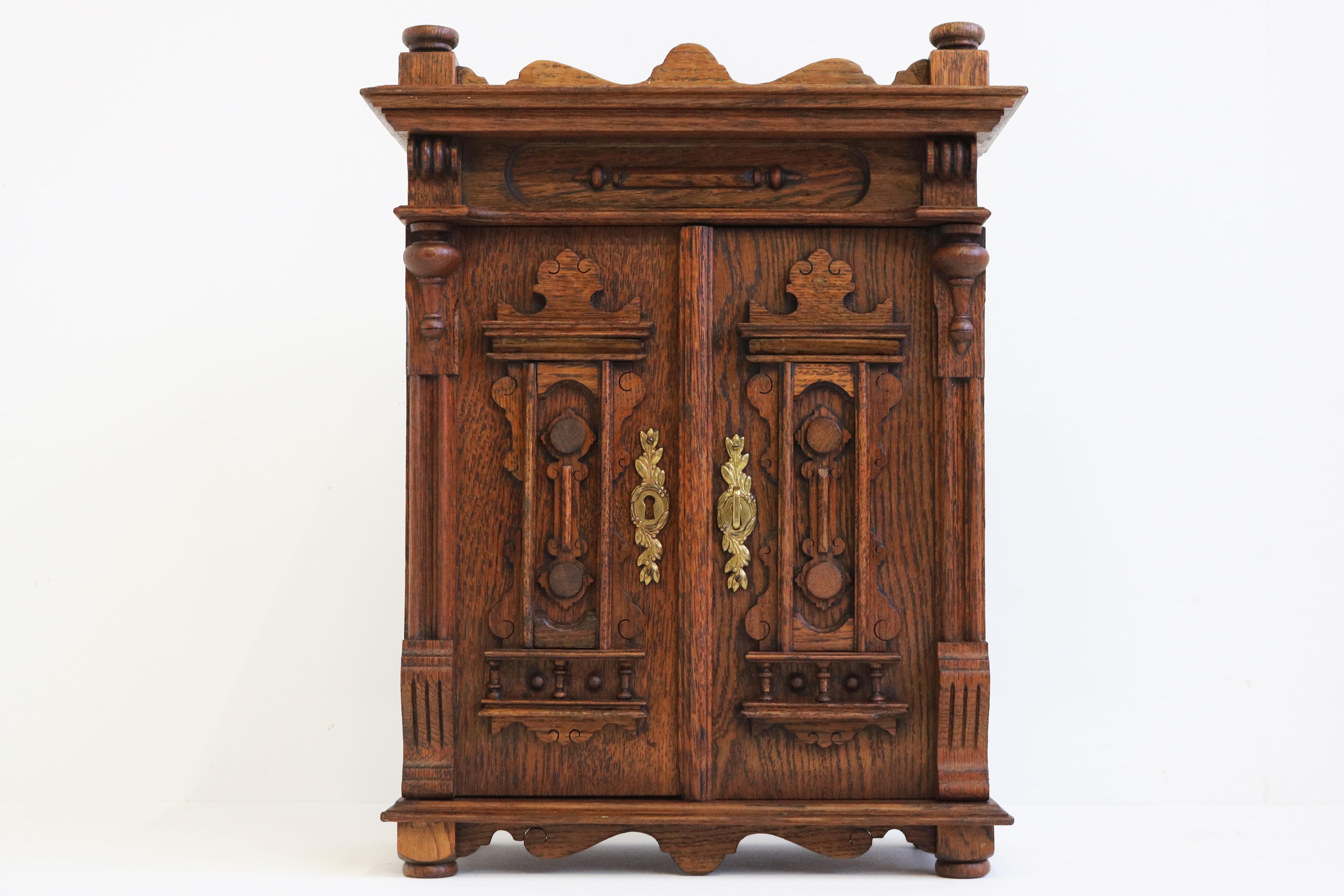 Antique 19th Century Neoclassical Wall Cabinet / Small Cabinet Carved Oak For Sale 1