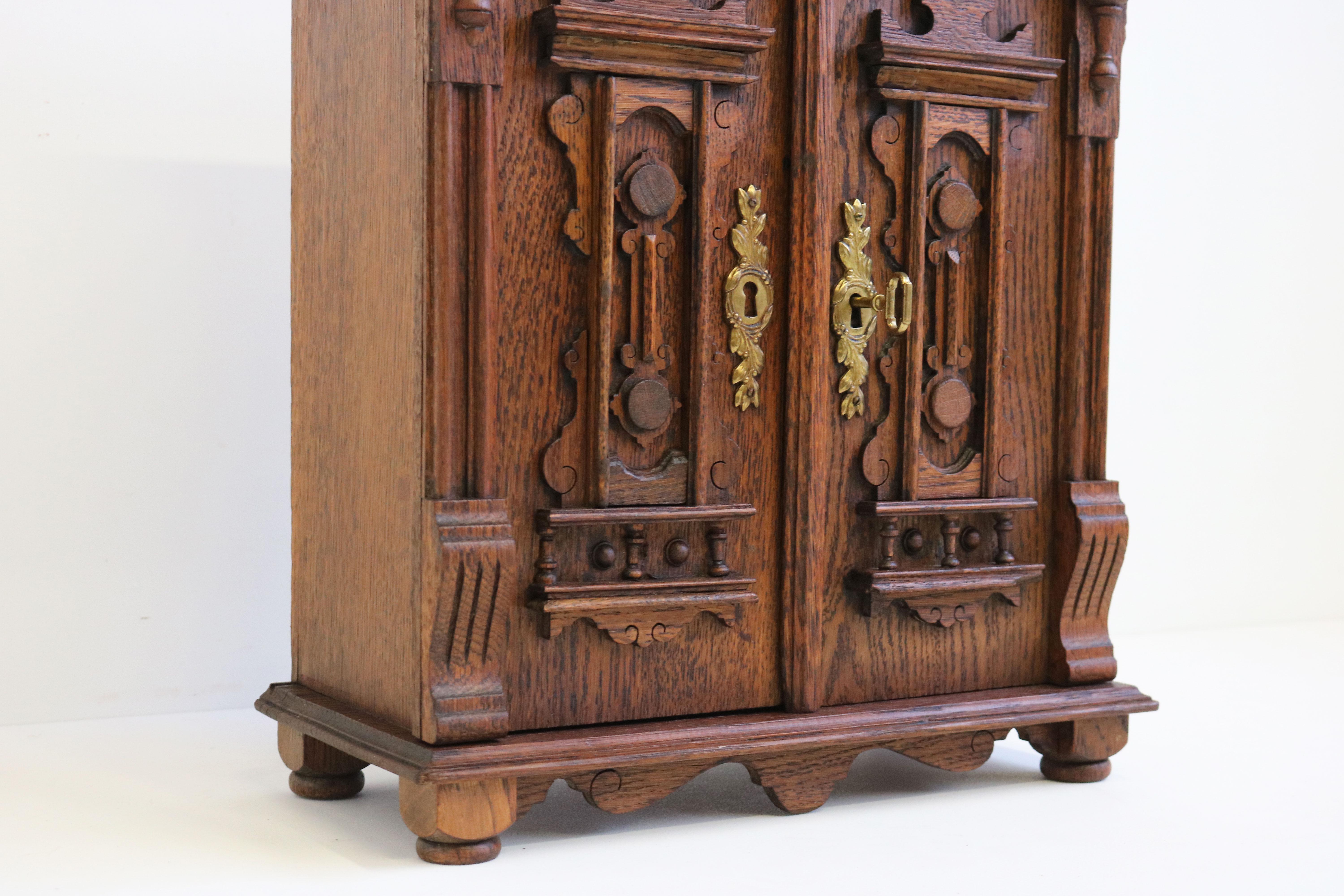 German Antique 19th Century Neoclassical Wall Cabinet / Small Cabinet Carved Oak For Sale