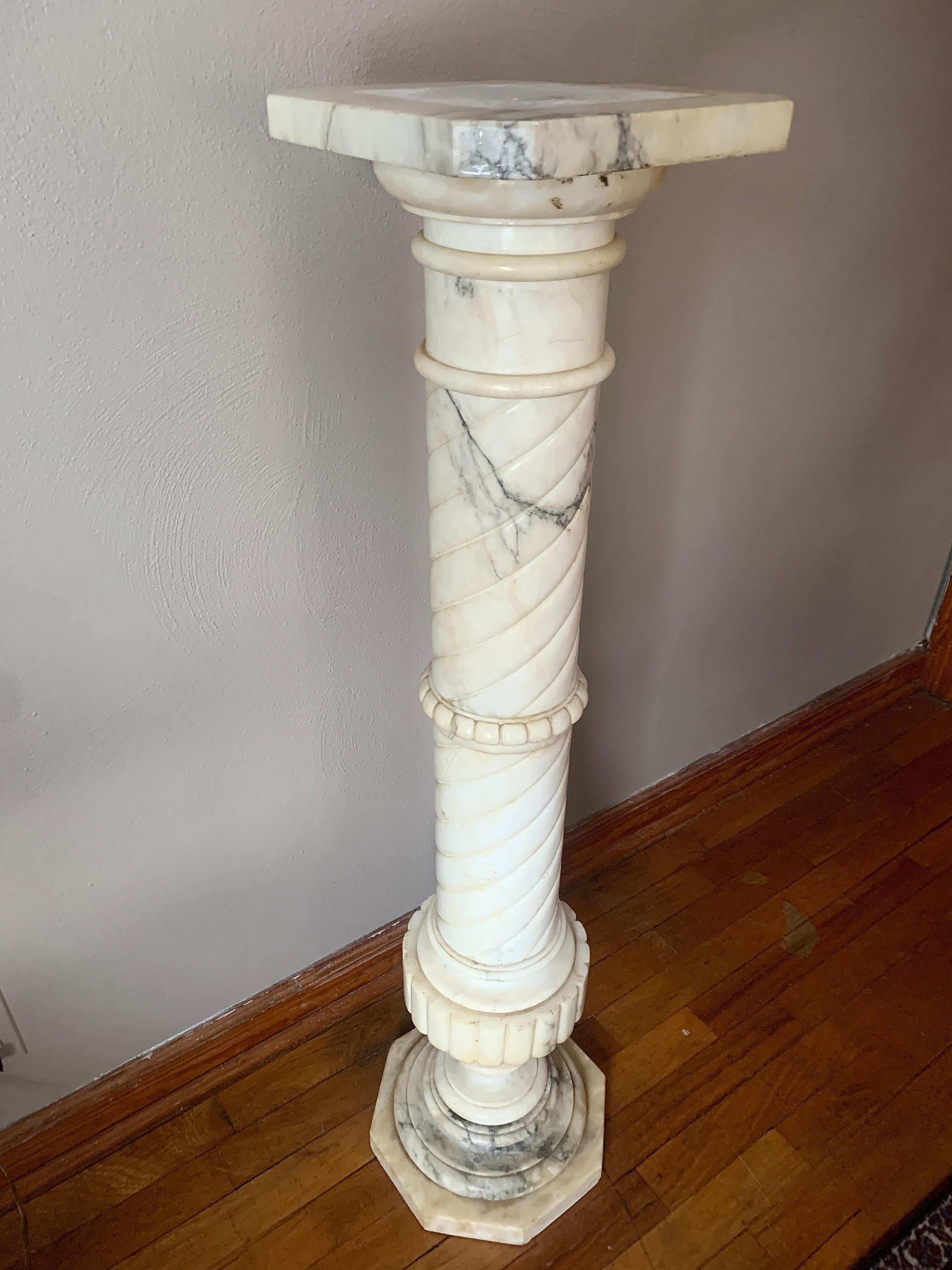Antique 19th Century Neoclassical Italian Marble Pedestal at 1stDibs