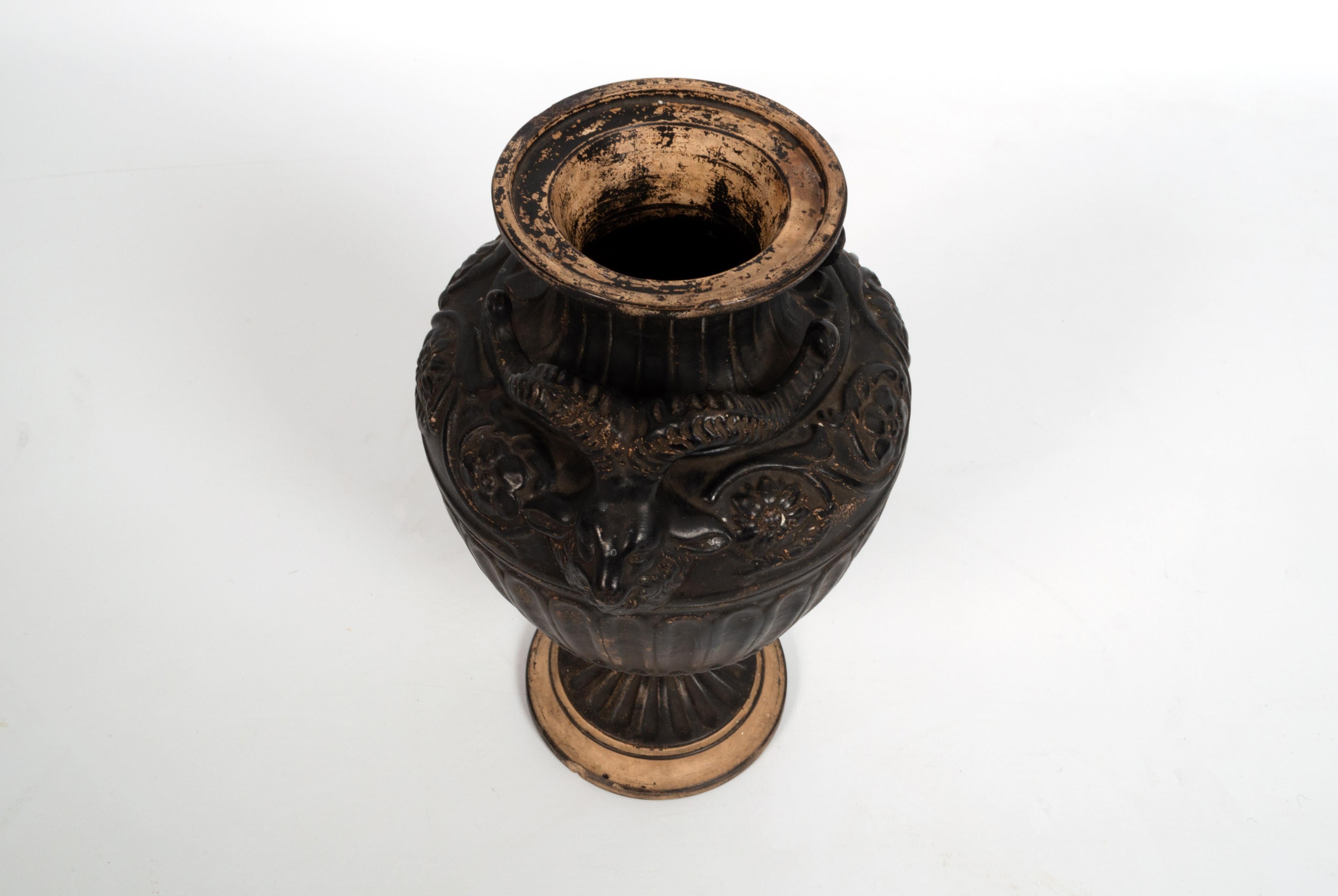 Antique 19th Century Neoclassical Vase By Gerbing & Stephan, Germany, 1892 For Sale 1