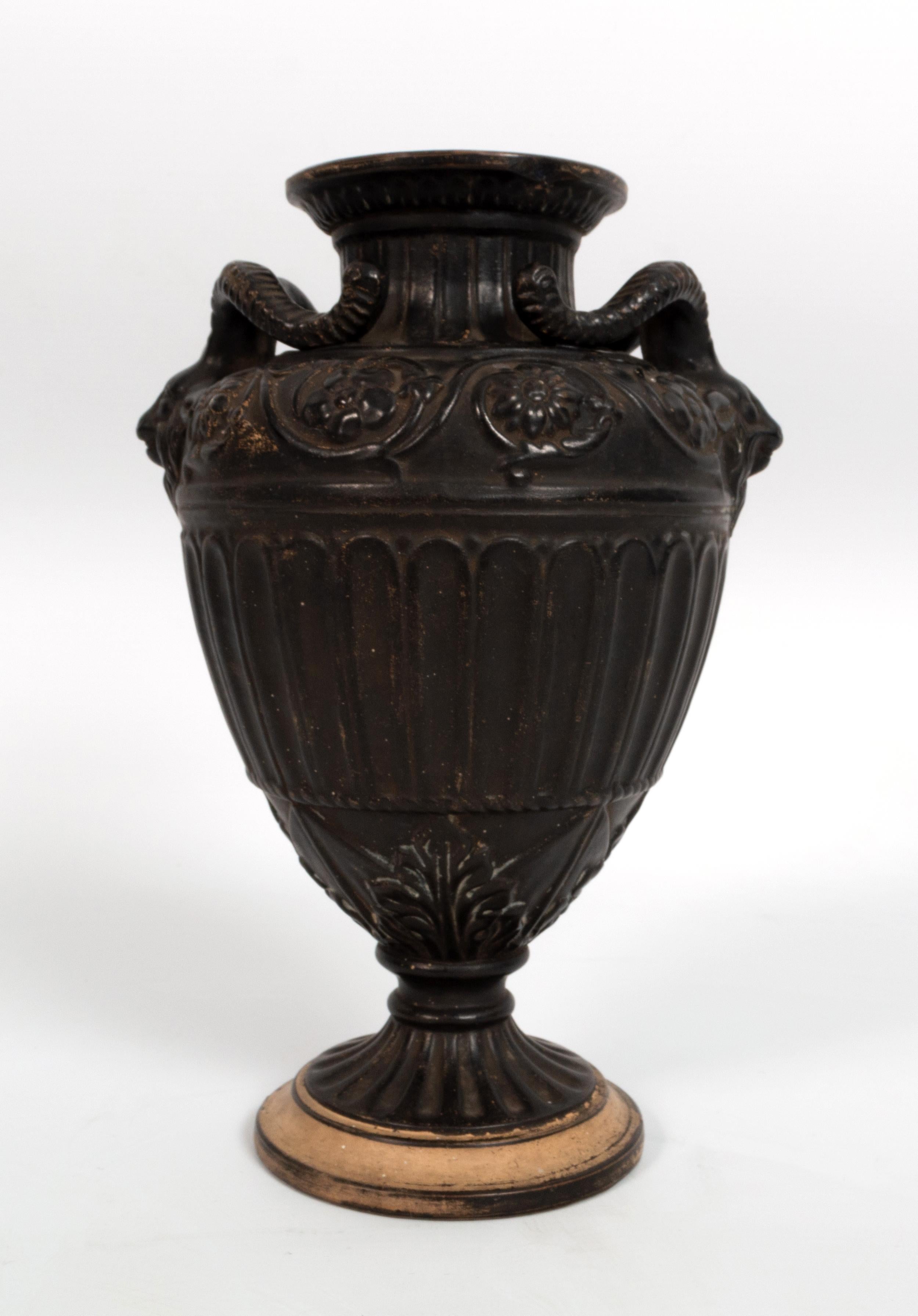 Antique 19th Century Neoclassical Vase By Gerbing & Stephan, Germany, 1892 For Sale 4
