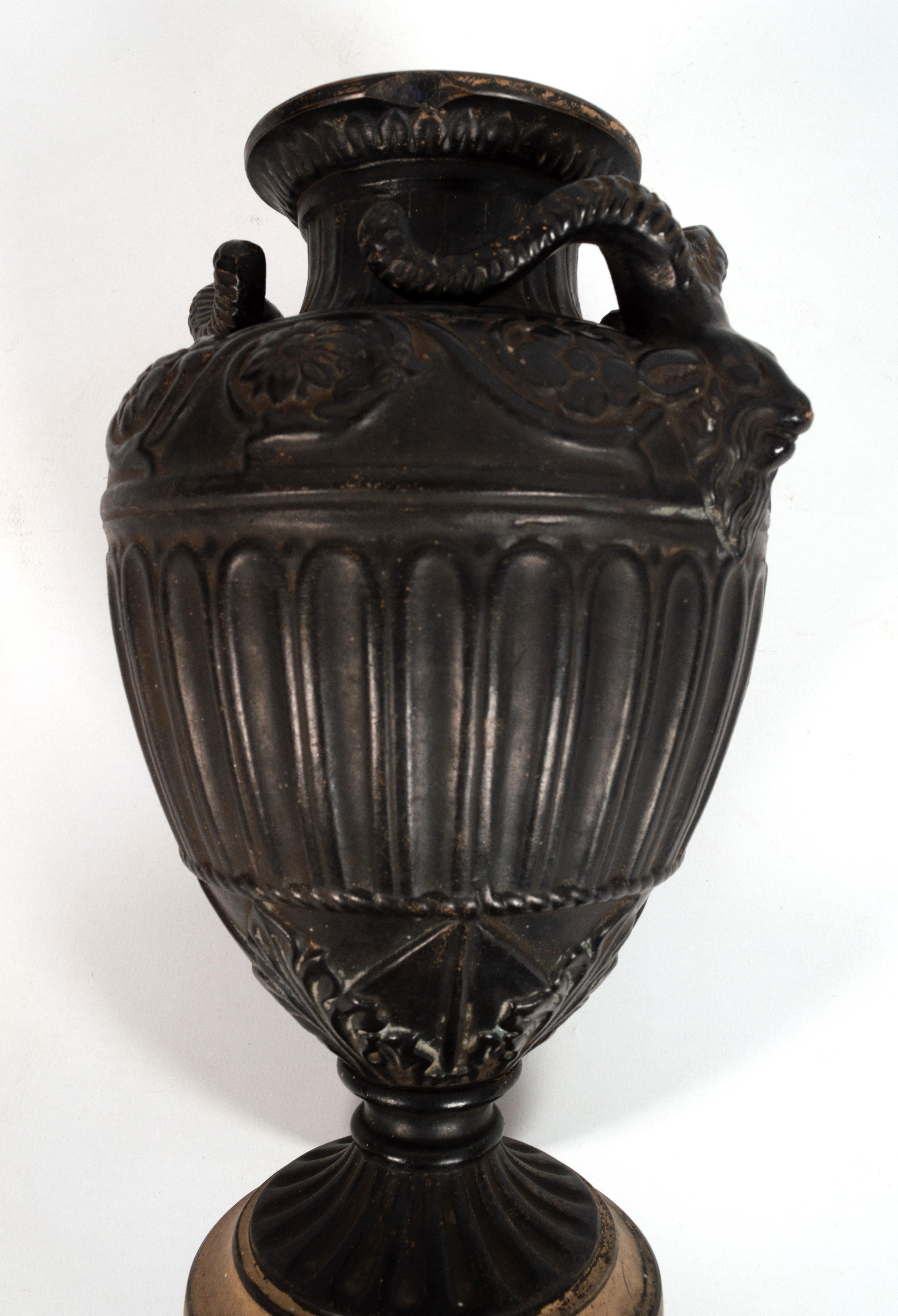 Antique 19th Century Neoclassical Vase By Gerbing & Stephan, Germany, 1892 For Sale 5