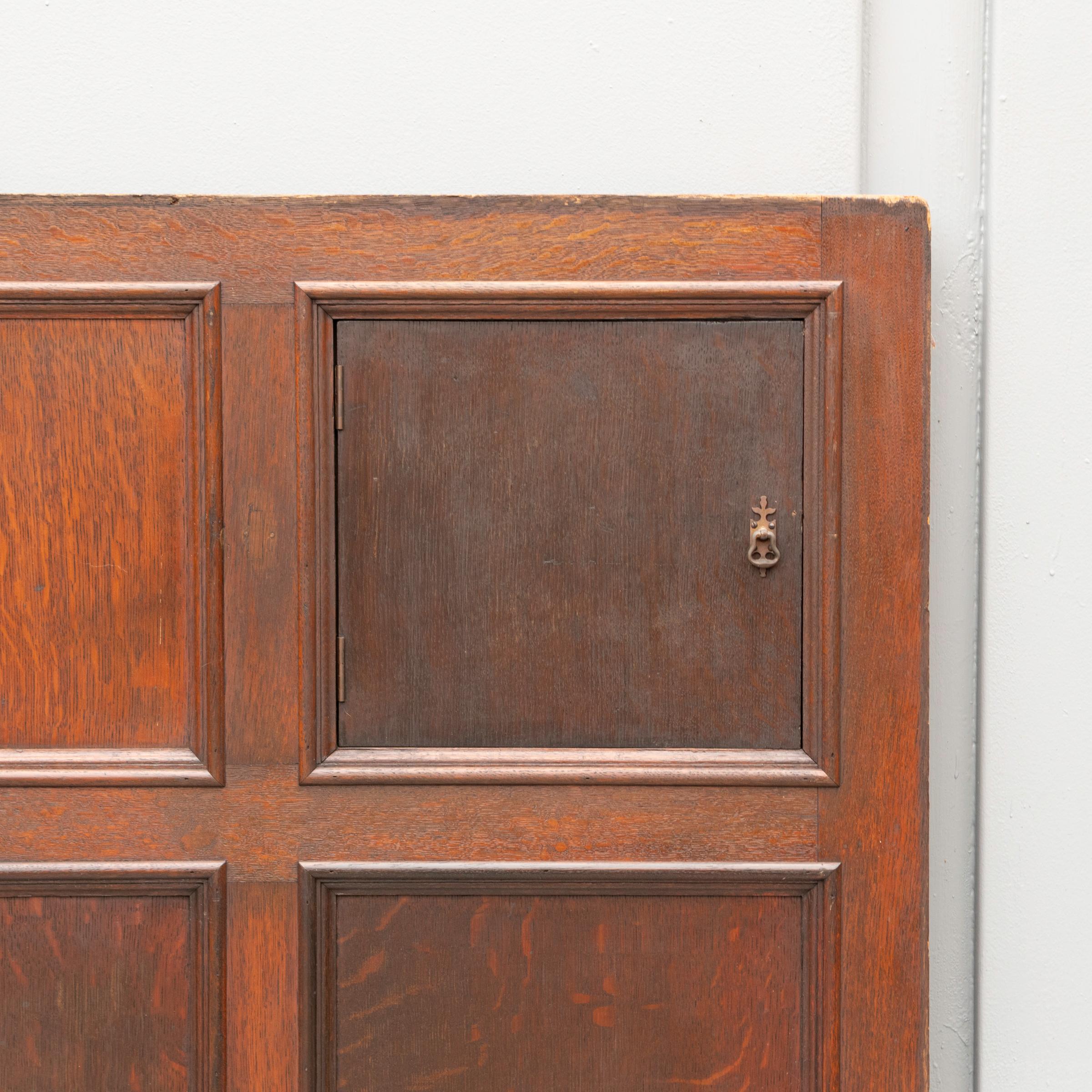 Antique 19th Century Oak and Elm Panelling  Panelled Room - 7 Panels For Sale 6