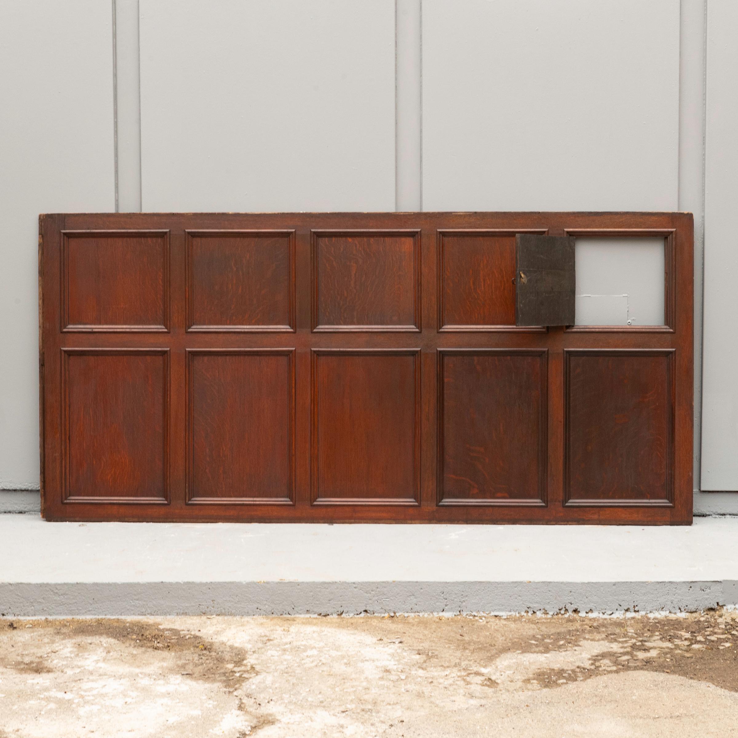 Antique 19th Century Oak and Elm Panelling  Panelled Room - 7 Panels For Sale 8