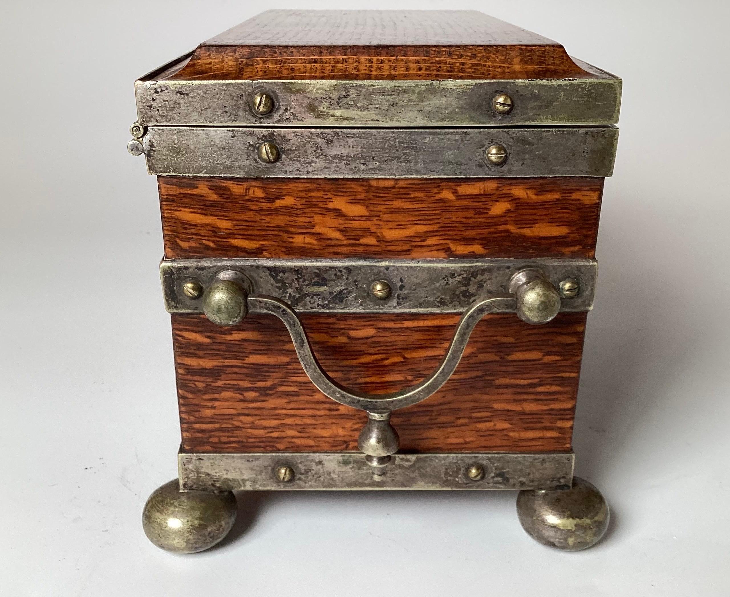 Antique 19th Century Oak and Silver Plate Banded Tea Caddy In Good Condition For Sale In Lambertville, NJ