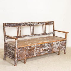 Banc de rangement suédois original du 19ème siècle peint en blanc
