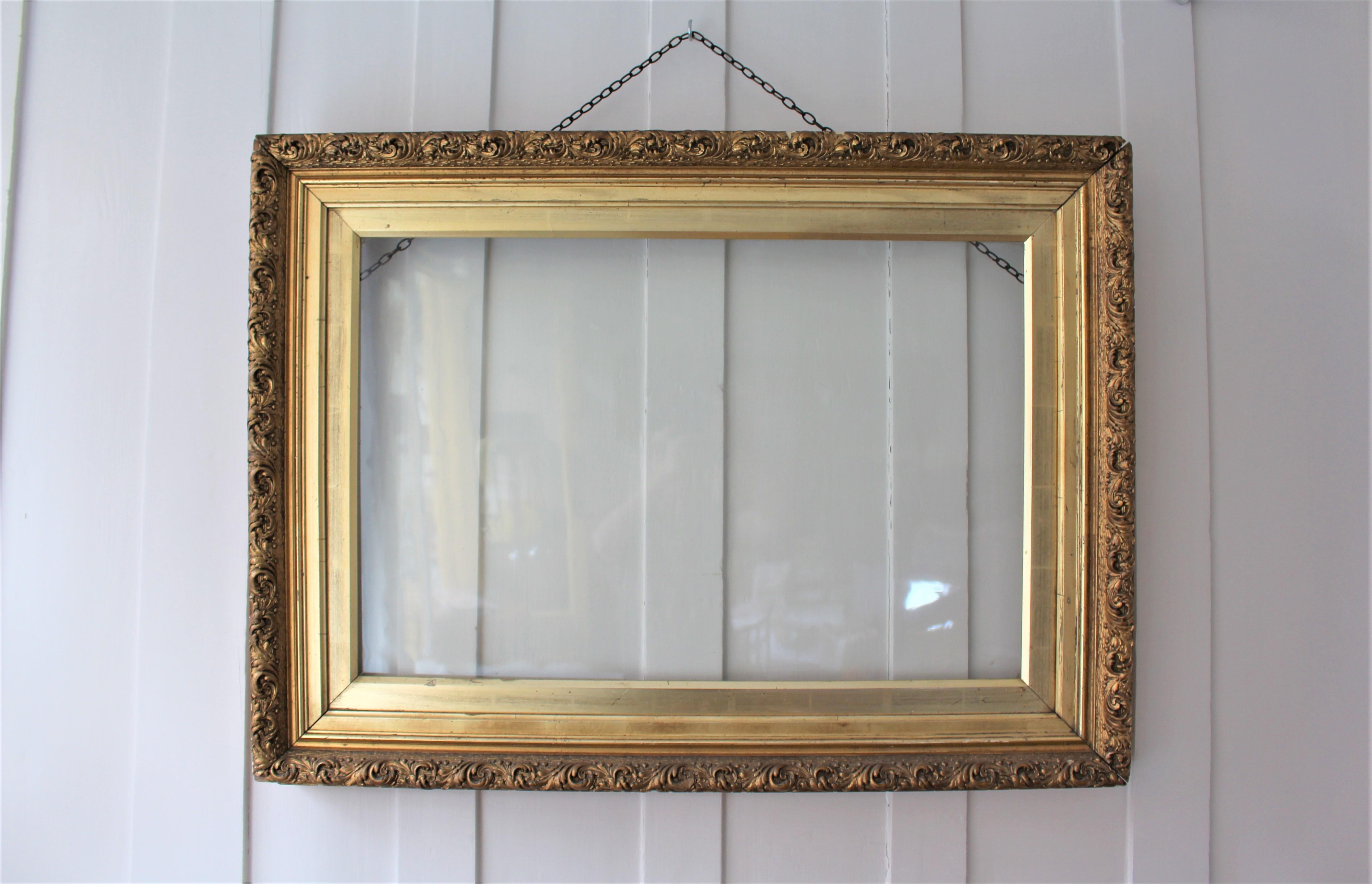 Antique 19th Century Ornate Carved Foliate Giltwood Photo Picture Frame Rippled For Sale 4