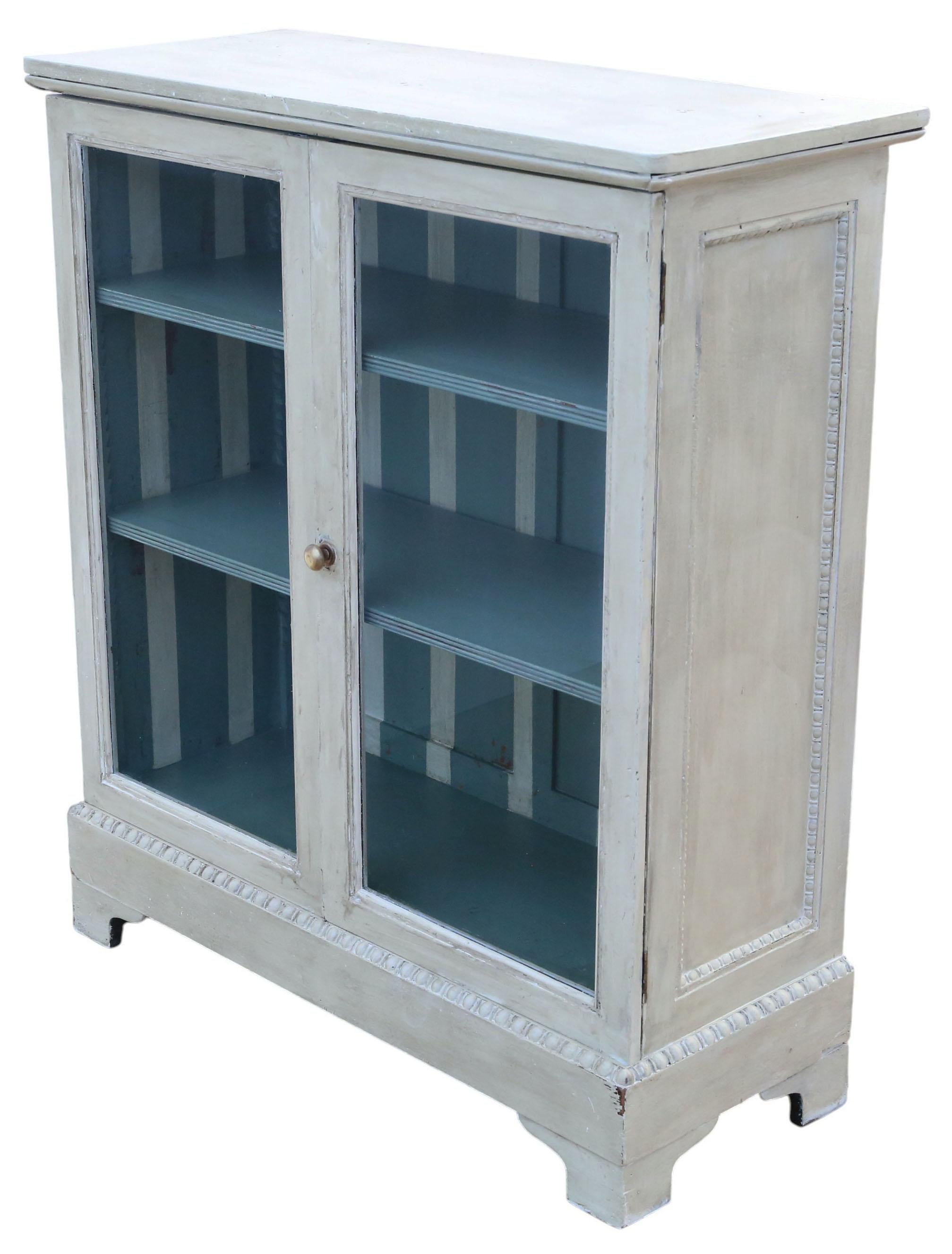 Antica libreria / vetrinetta regolabile dipinta del XIX secolo - Qualità pregiata

Pieno di charme e carattere autentico, questo raro reperto decorativo sarebbe un meraviglioso pezzo forte nell'ambiente giusto. Caratterizzato da una bella