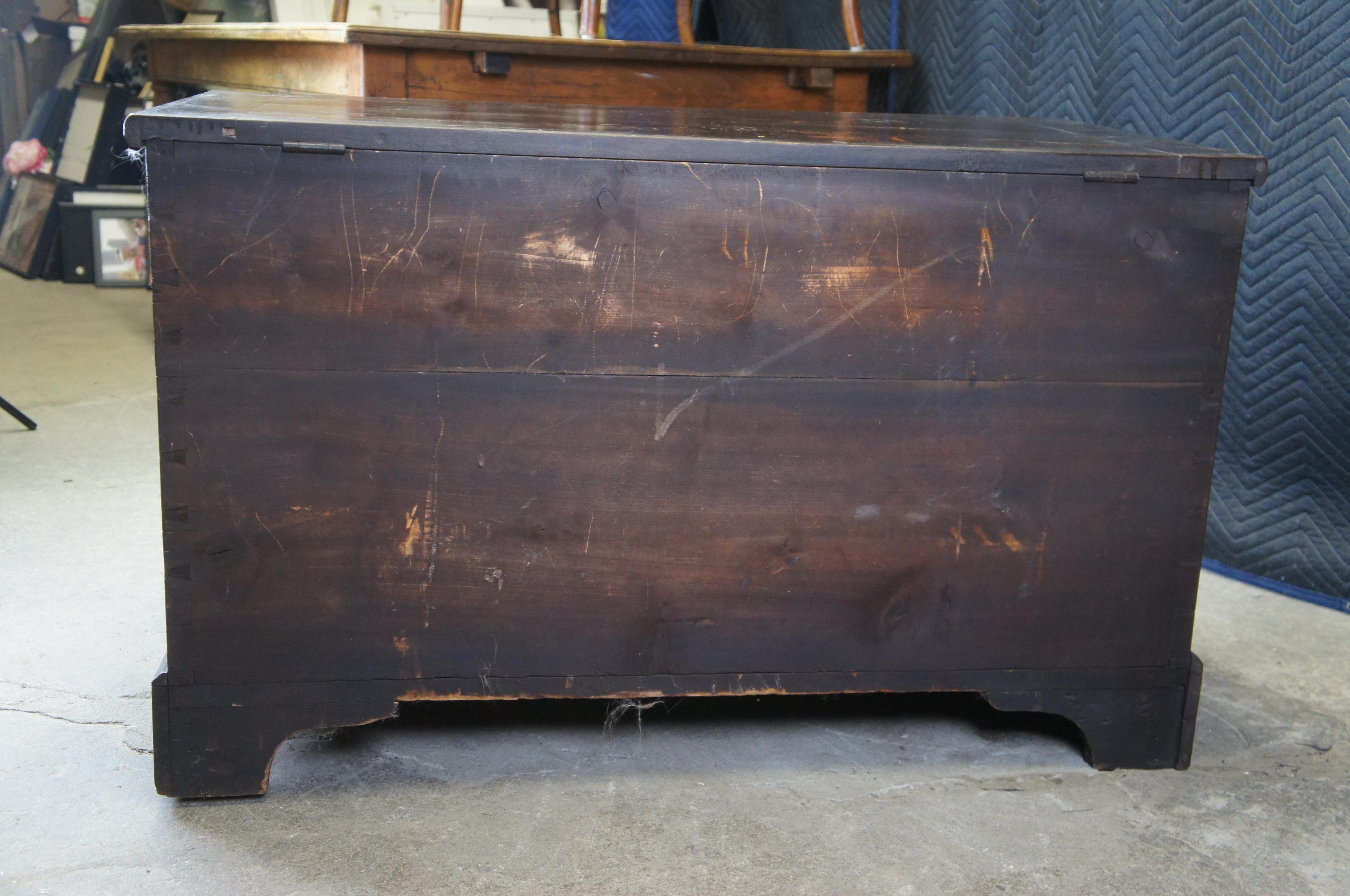 Antique 19th Century Painted Grain Poplar Dovetailed Blanket Storage Trunk Chest For Sale 6