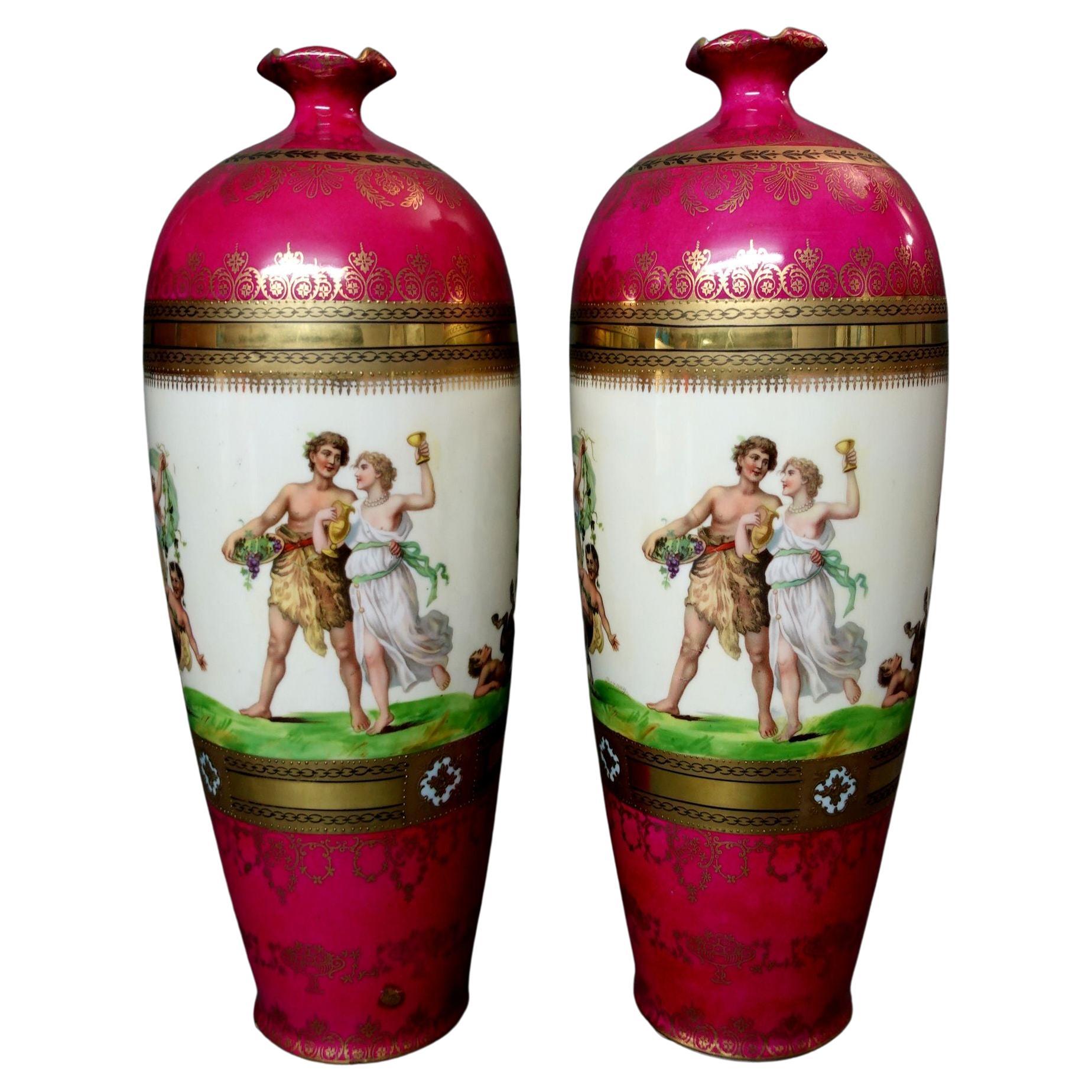 Ancienne paire de vases de procession festive allemande de Bacchanal du 19ème siècle « Marqué »