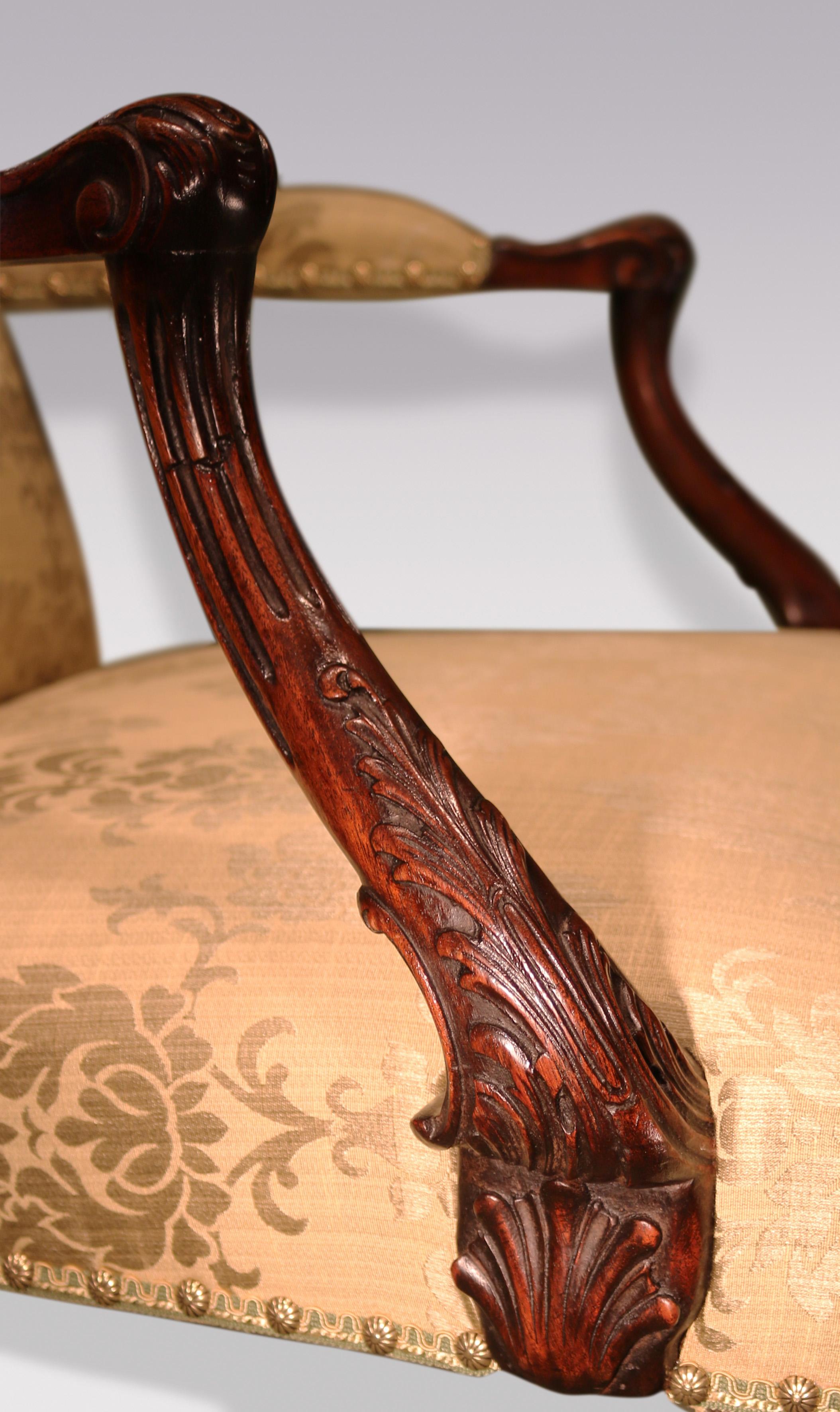 Paire de fauteuils de bibliothèque Gainsborough Antique Revival Chippendale du 19e siècle Bon état - En vente à London, GB