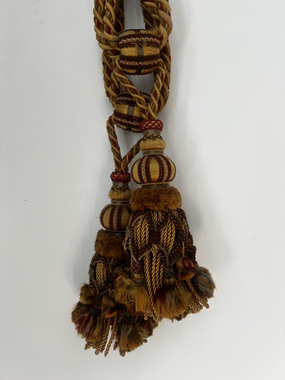 Hand-Woven Antique 19th Century Pair of Drapery French Tassels For Sale